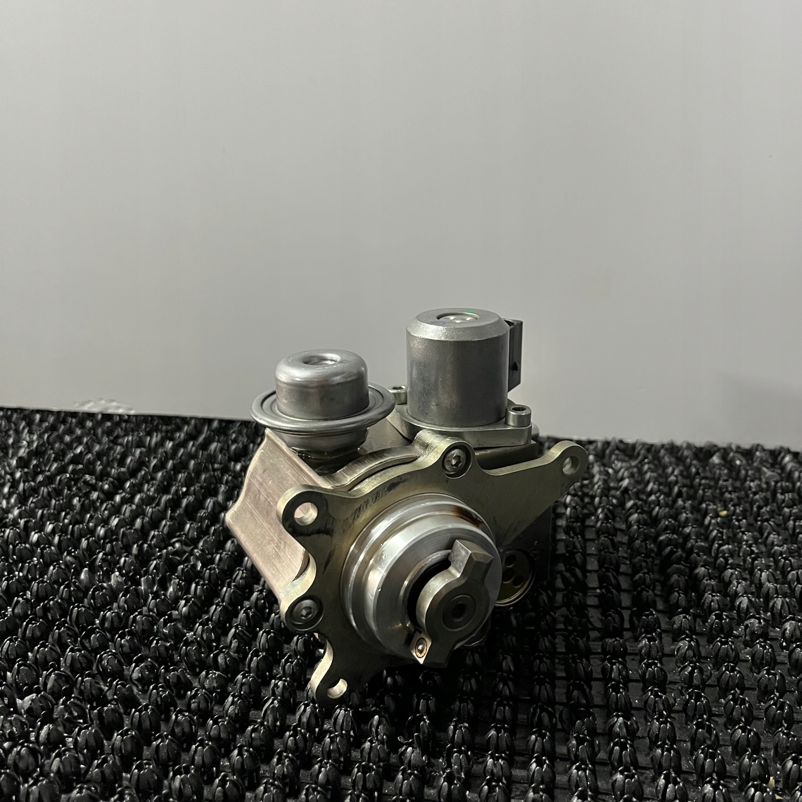 POMPA WTRYSKOWA PALIWA 1682623580 CITROEN C4 C5 DS3 DS4 DS5 1.6 THP 1.6 16V