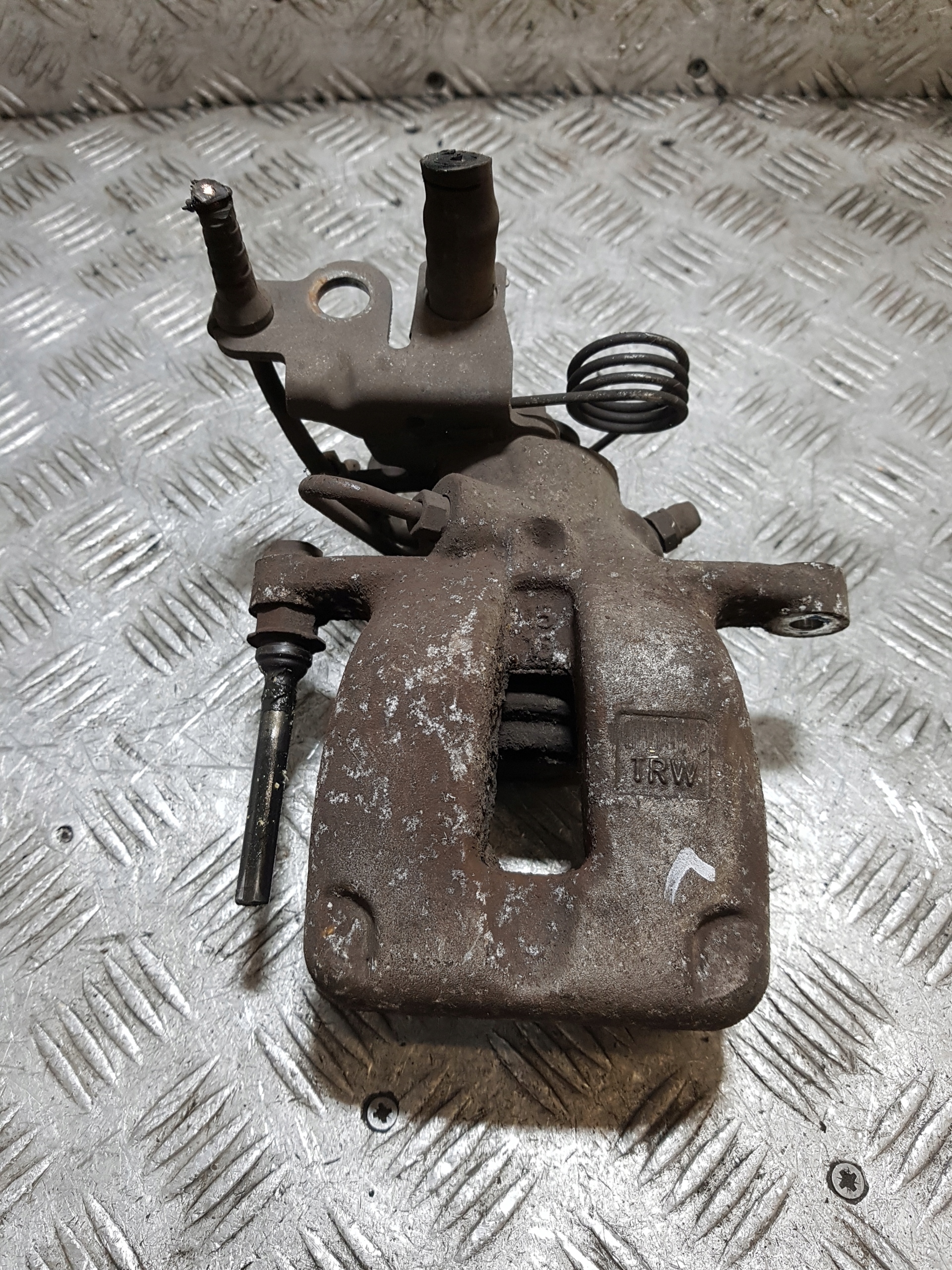 caliper brake left rear part rear VOLKSWAGEN CADDY 3 TRW 1.9 TDI
