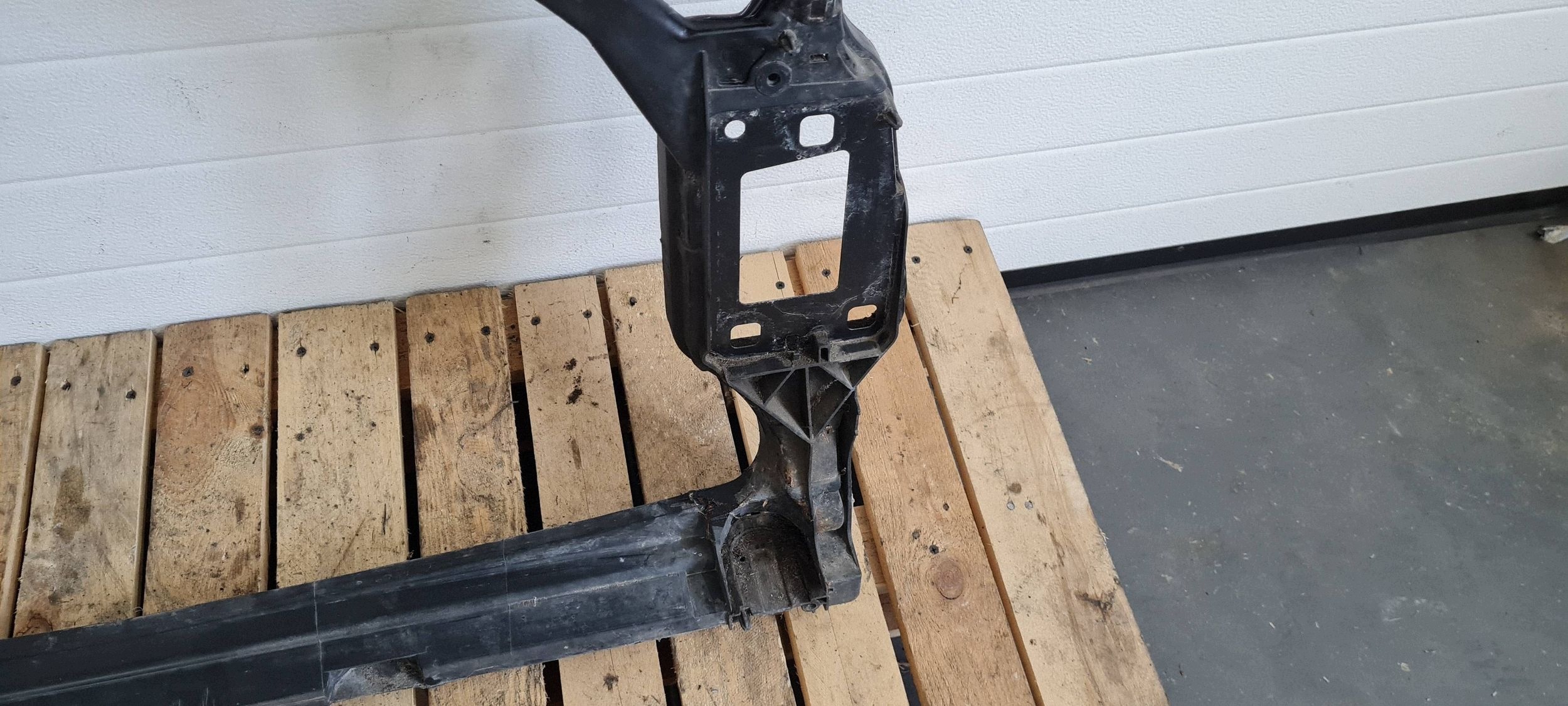 A4 B8 S4 LIFT support panel for radiators pillar iron 8K0805594L A5 8T S5 LIFT
