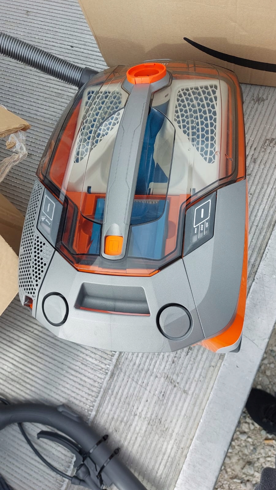 10081M/S.THOMAS PET&FAMILY ODKURZACZ PIORĄCY 1700W Pojemność zbiornika na brudną wodę 1.8 l