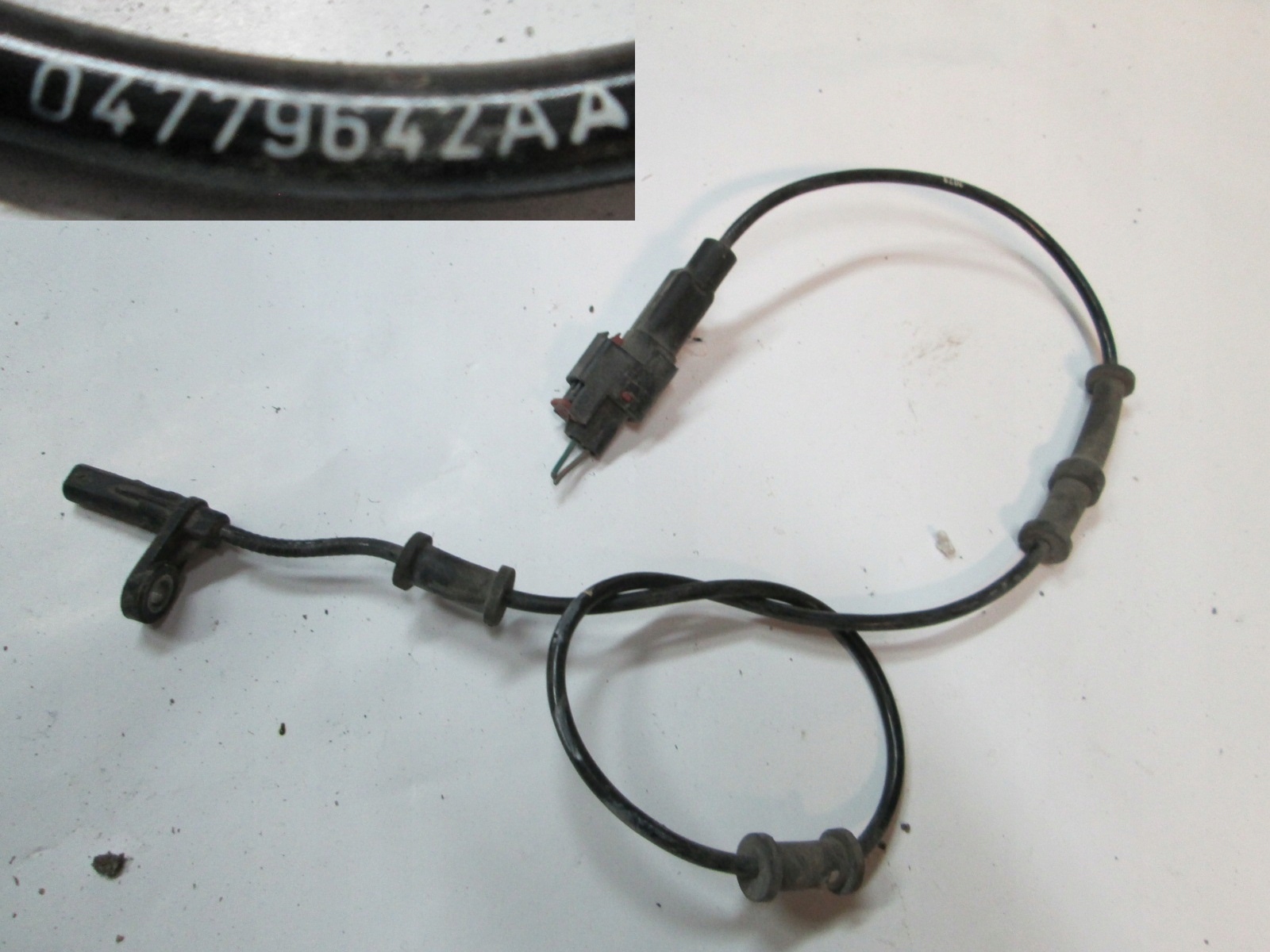 DODGE CHARGER CZUJNIK ABS CHALLENGER PRAWY TYL 15 04779642AA za 99,90