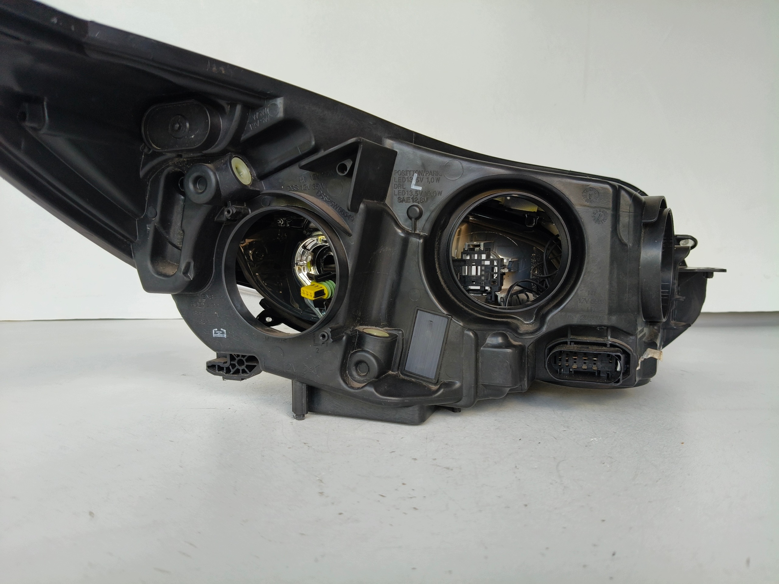 light left REFLEKTOR FORD FOCUS MK3 11- XENON LED CIEMNY