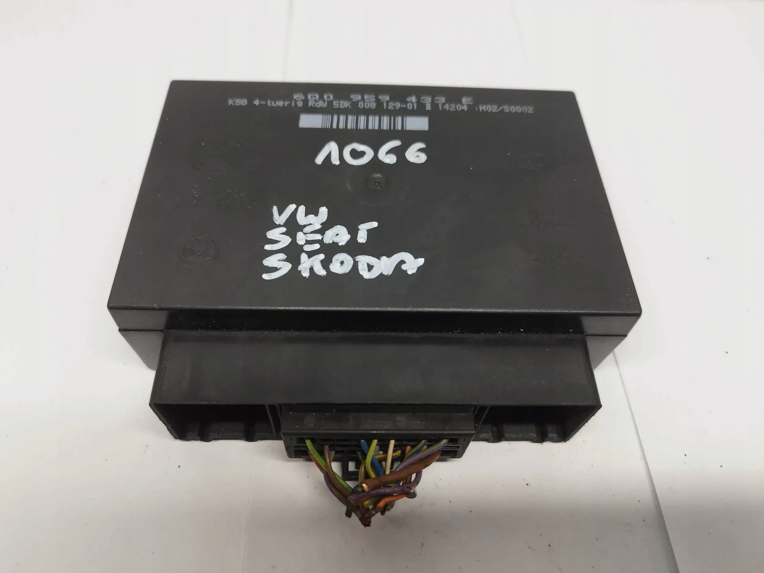 compartment control unit module komfort Volkswagen Seat Skoda 6Q0959433E 5DK008129