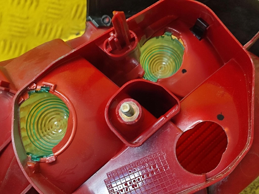 PEUGEOT 206 light right rear part
