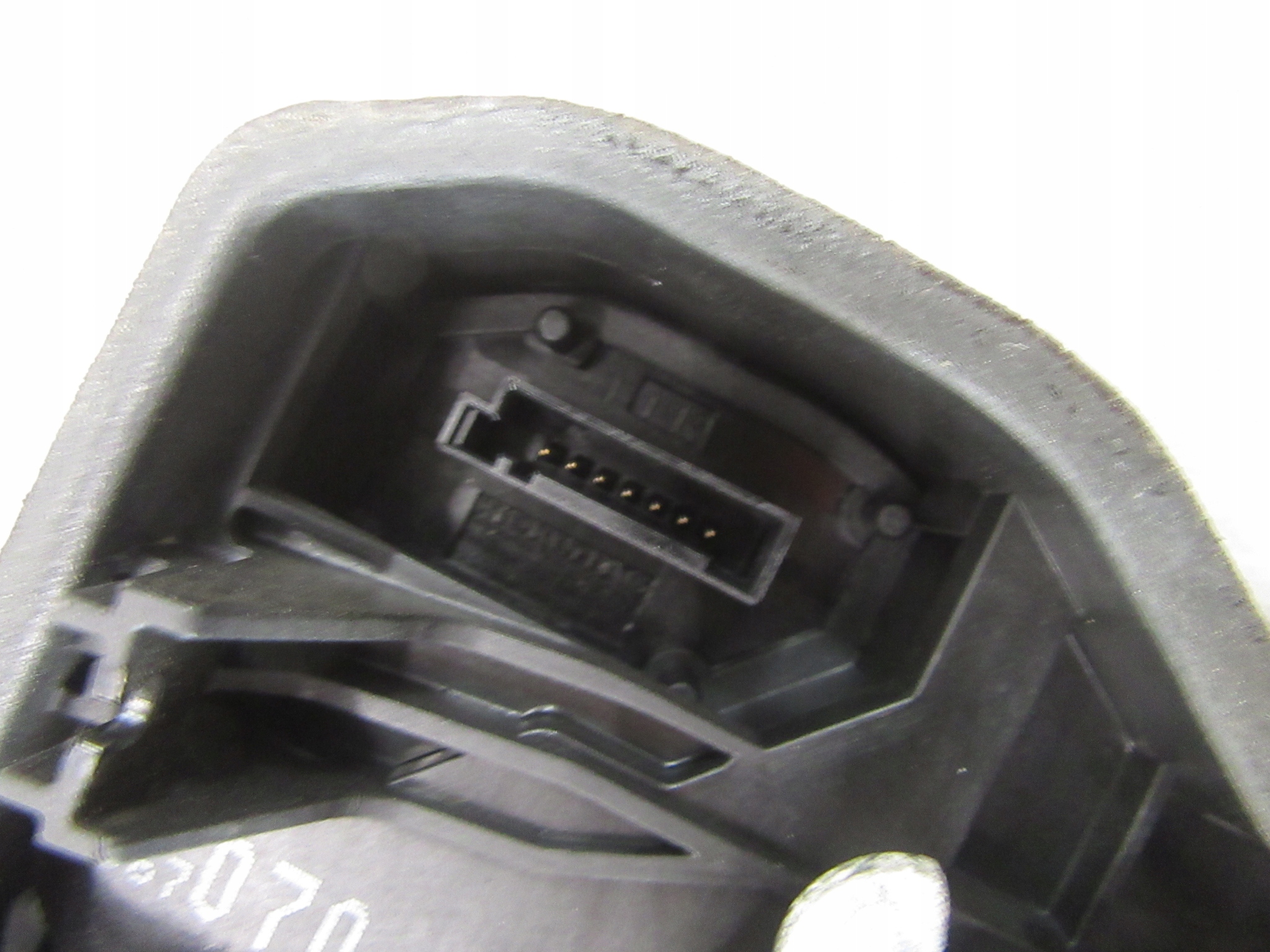 lock right rear part BMW e60 e61 e70 e83 e90 e91 F01 F02 F10 F25