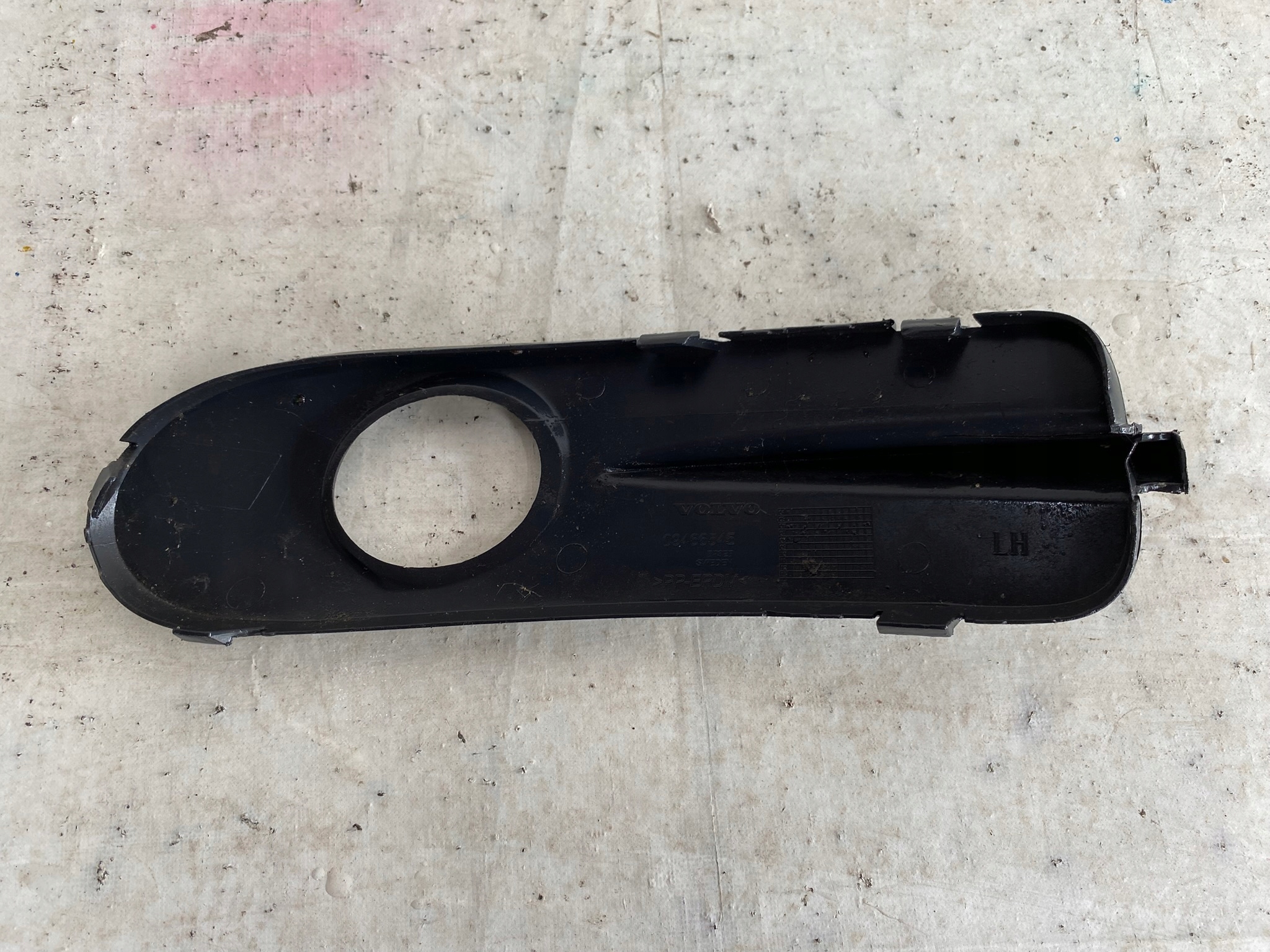 VOLVO C70 II 05- grid grille fog lights left front 09466545