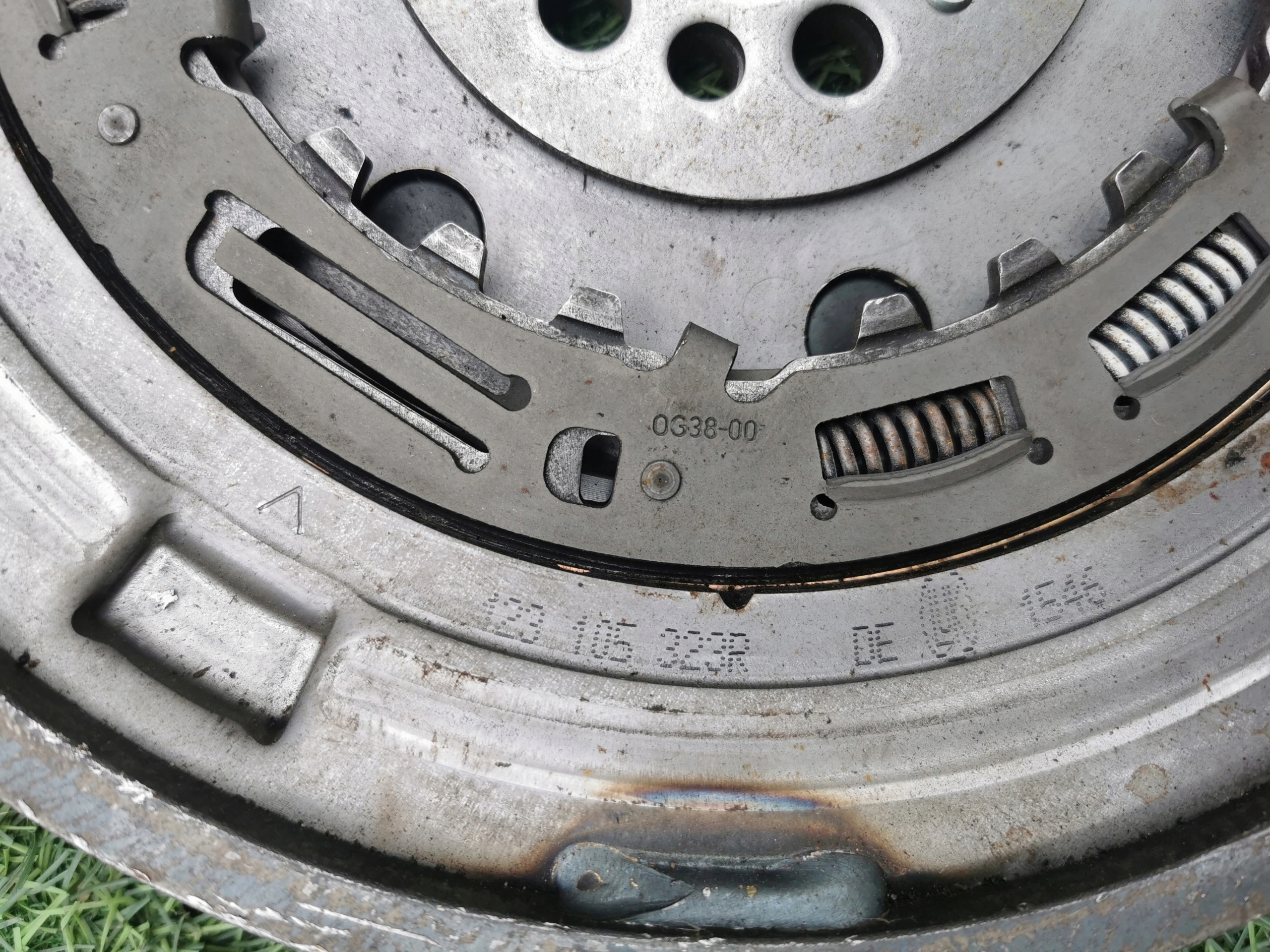 RENAULT CLIO CAPTUR wheel flywheel 123105323R new