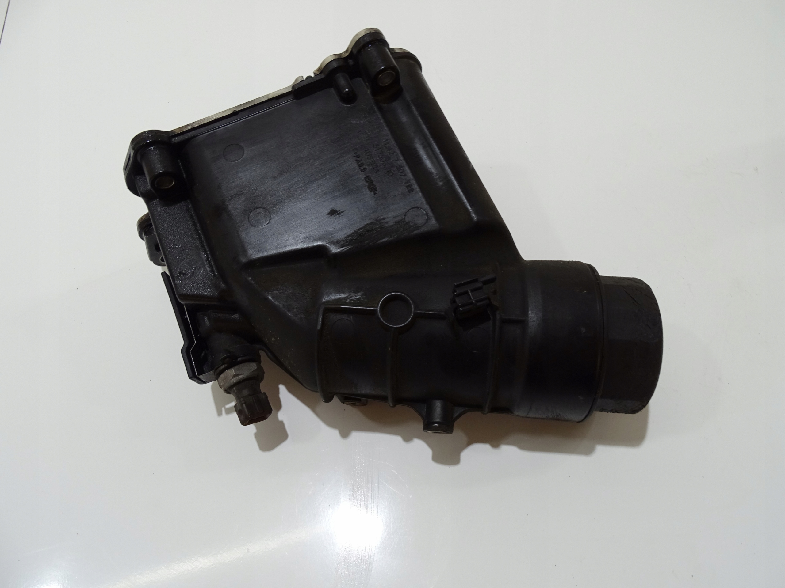 Gehäuse Ölfiltergehäuse BMW E90 E91 N47D20A 2.0D 7807799