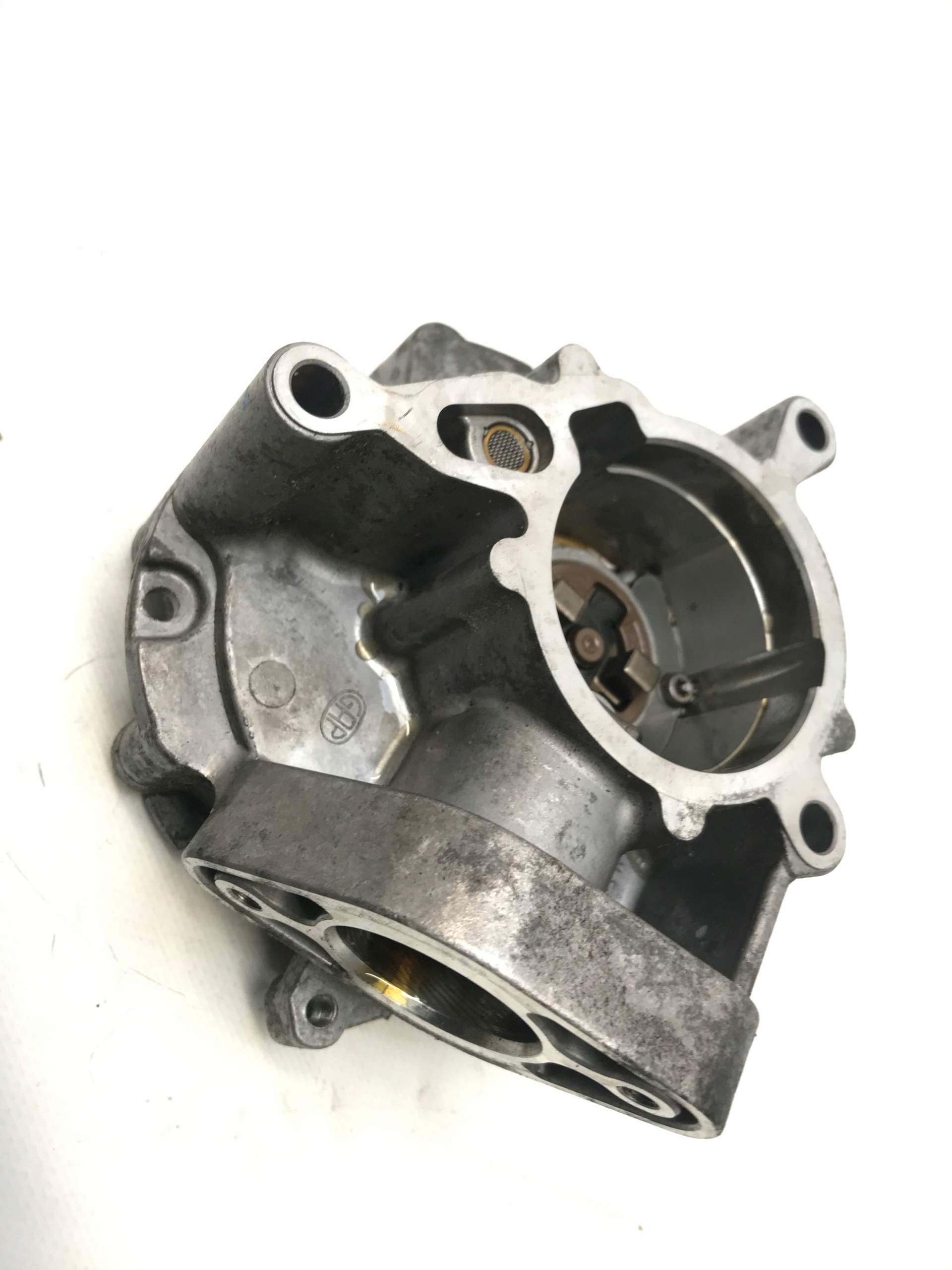 AUDI A4 B9 2 0TFSI POMPA VACUM 06K145100AB