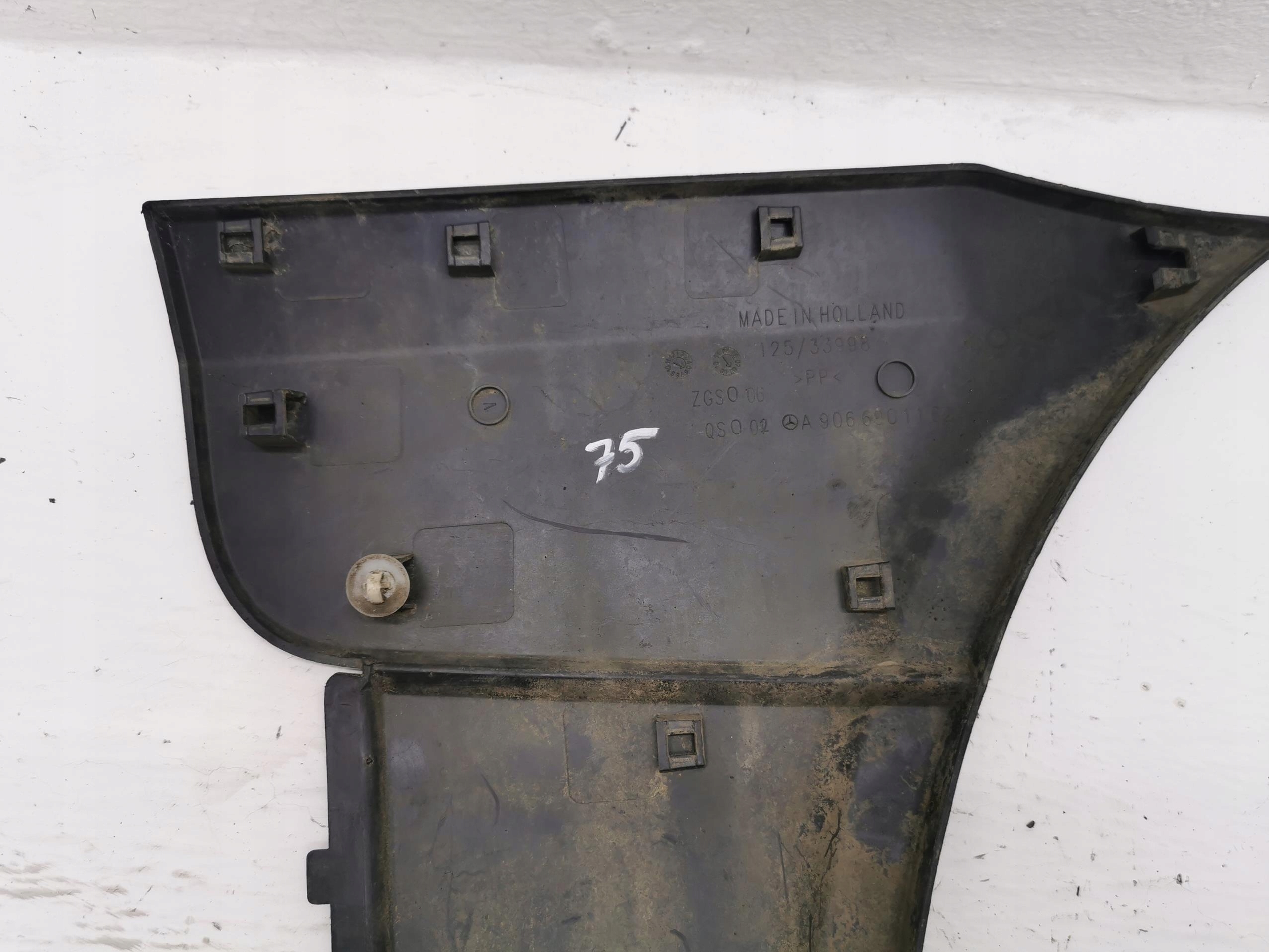 moulding left rear part MERCEDES SPRINTER W906 A9066901162