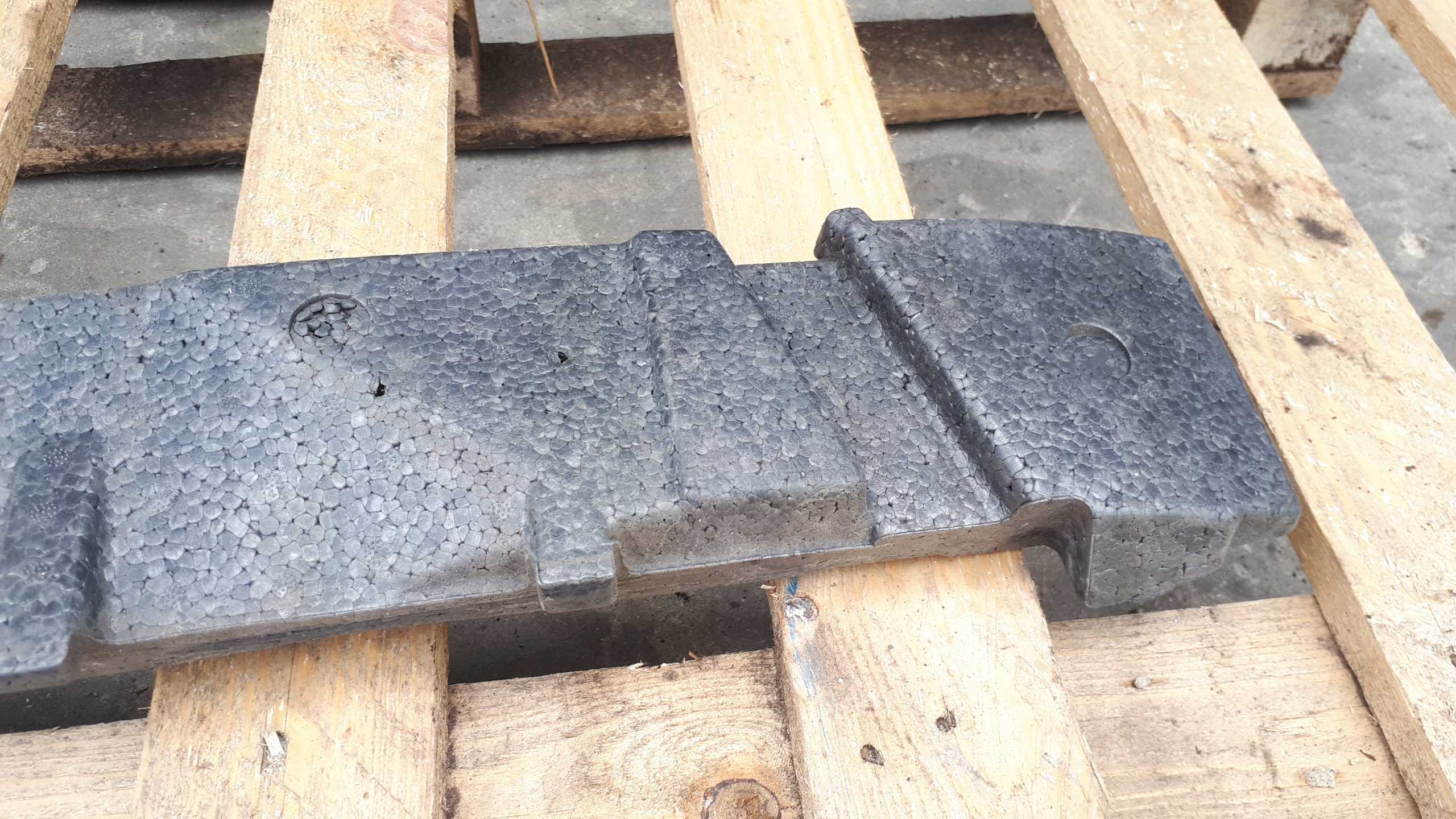 A4 B8 ABSORBER nárazníku předního předek S LINE 8K0807550
