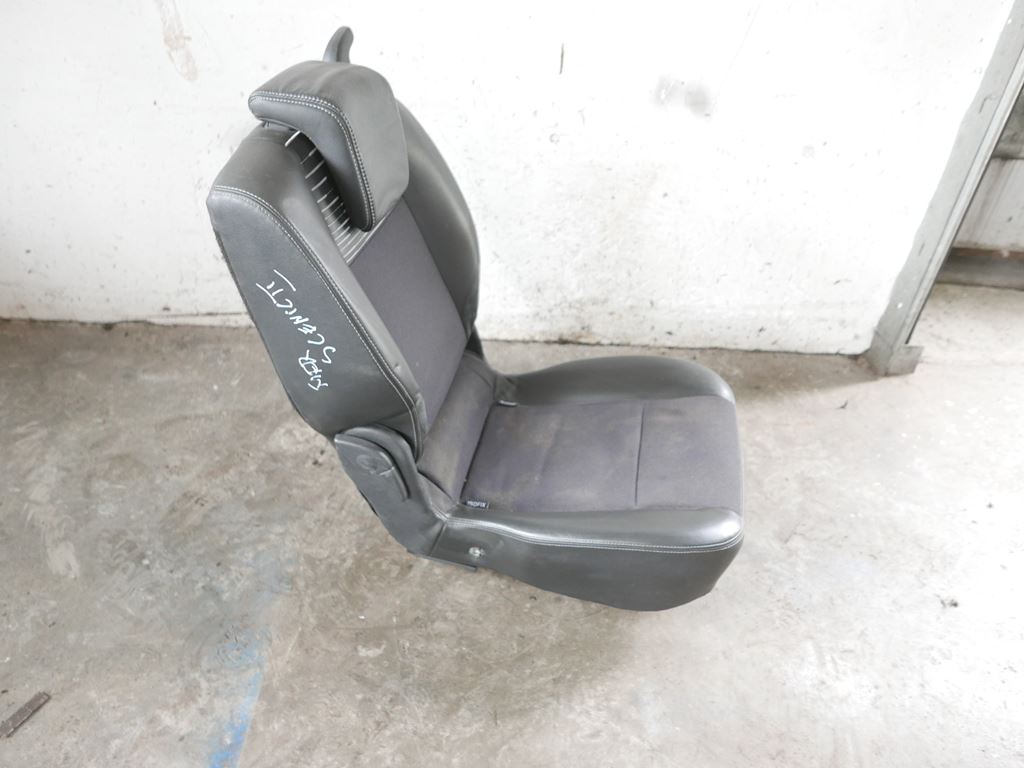 кресло левый задний renault SCENIC II 03-06