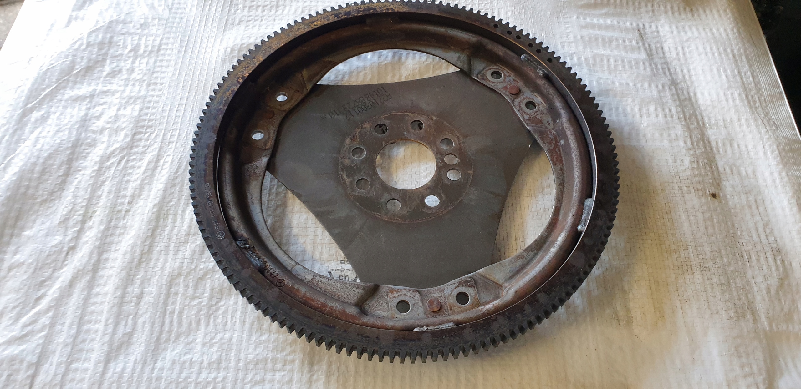 A2710300112 A2710320147 - Маховик венок MERCEDES E W212 250 CGI