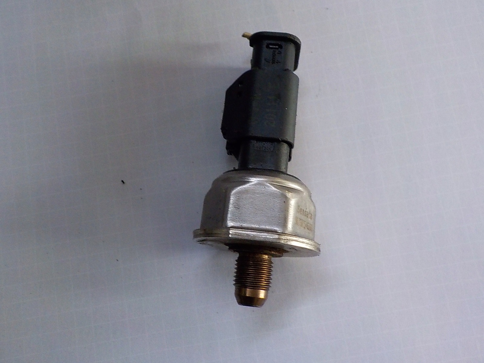 CITROEN DS3 1.6 THP ORG Capteur Pression Carburant 9813754680