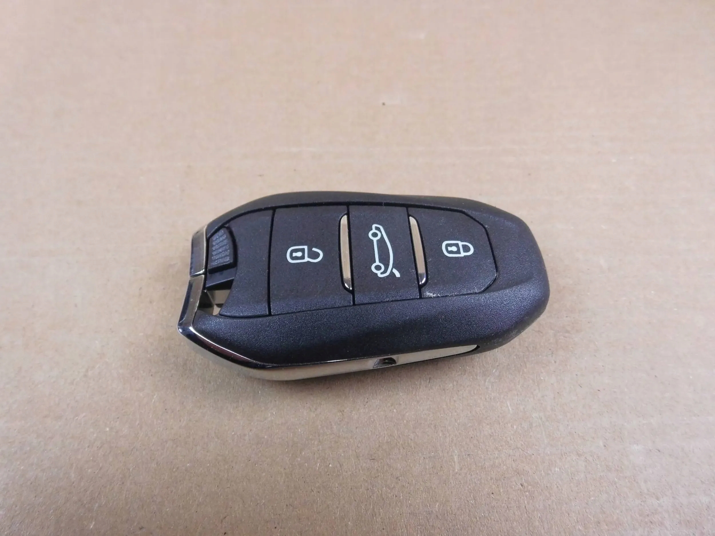 Jeep Avenger Renegade key pilot R-C-VCD-IM3A RCVCDIM3A