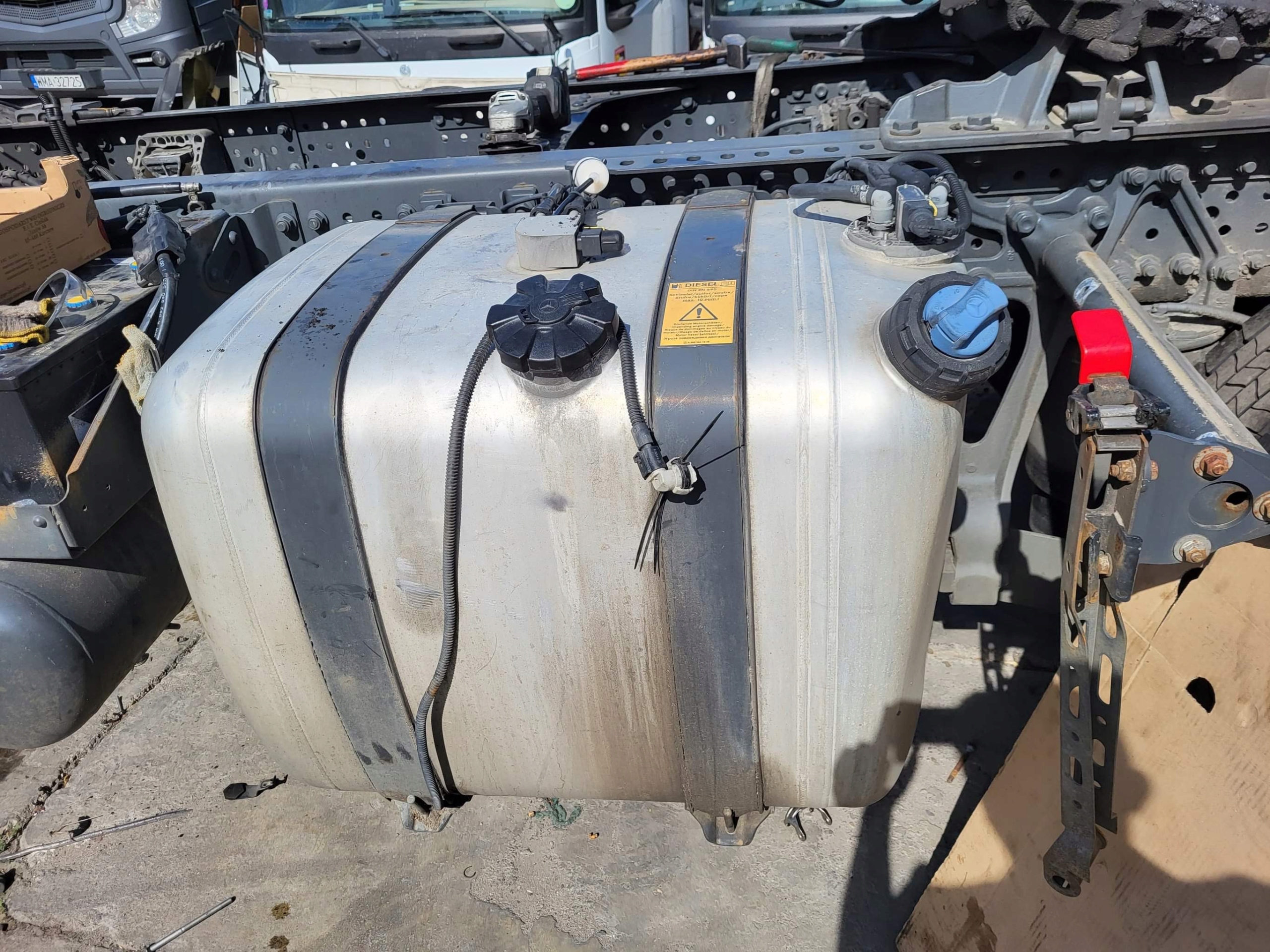 A9604704101 - Mercedes Actros MP4 паливний бак