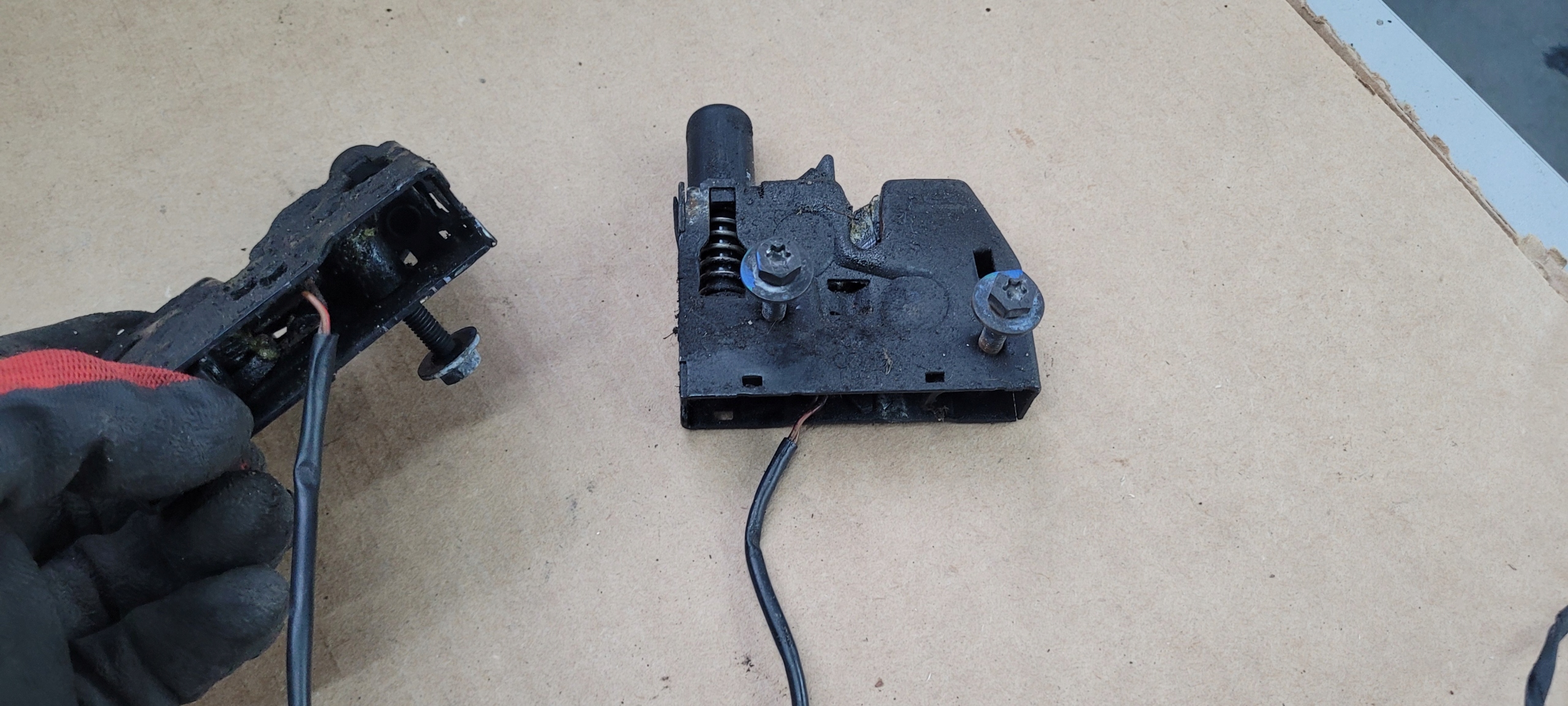 A7 4G bonnet latch lock front 4G0823509C A6 C7 4G