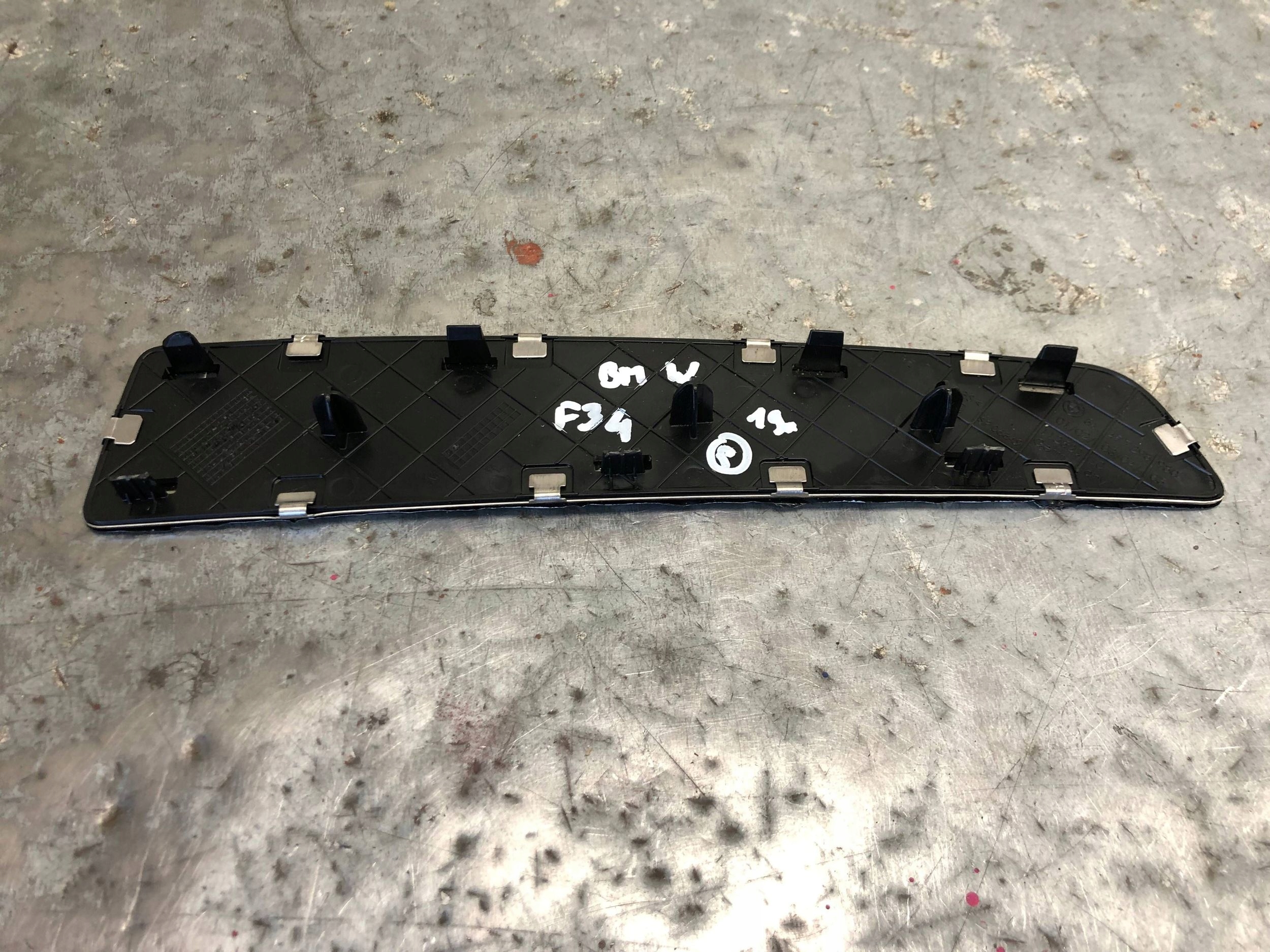 cap stand STOPNICA aluminium BMW F34