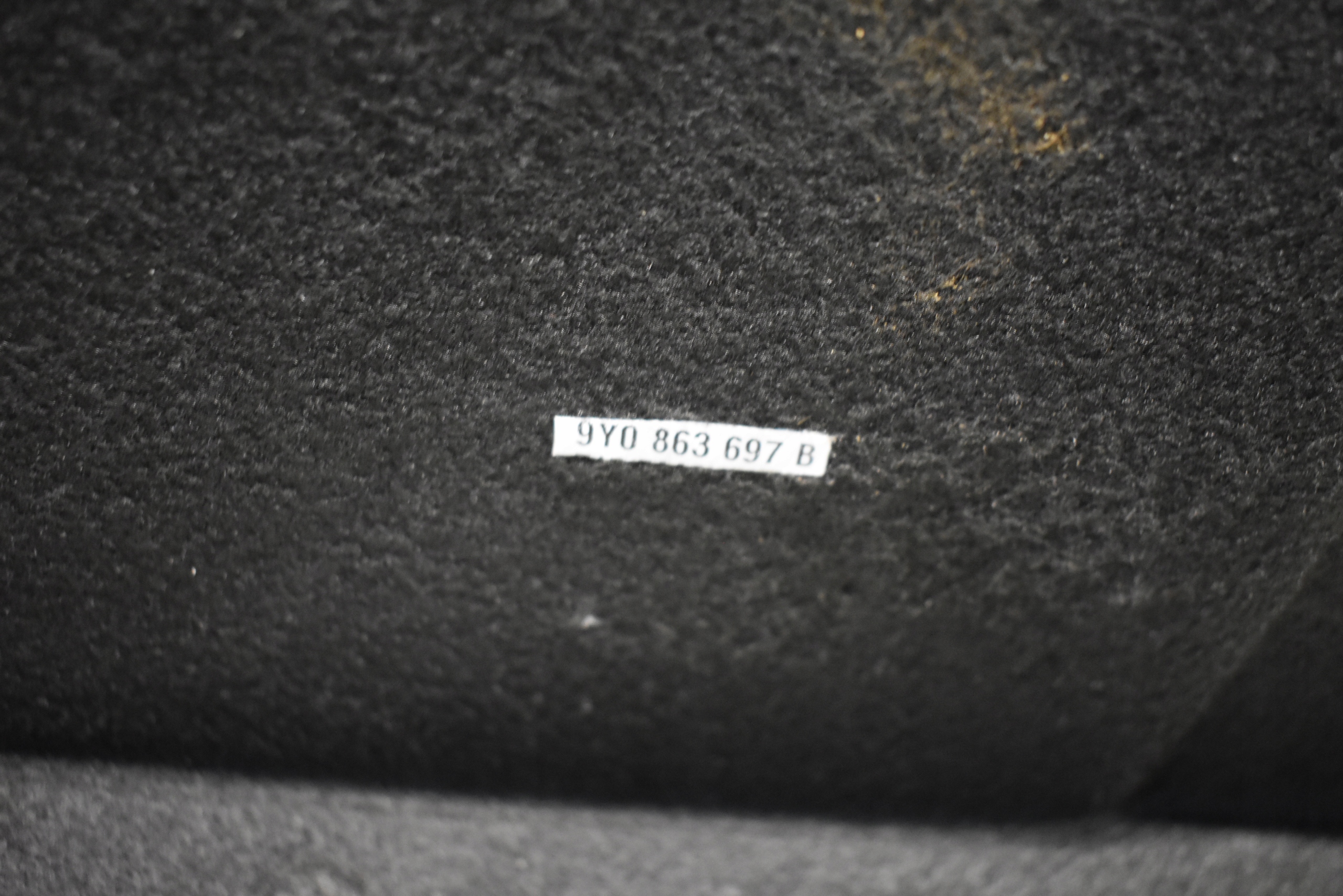 IDEALNA mats boot PORSCHE CAYENNE 9Y 1