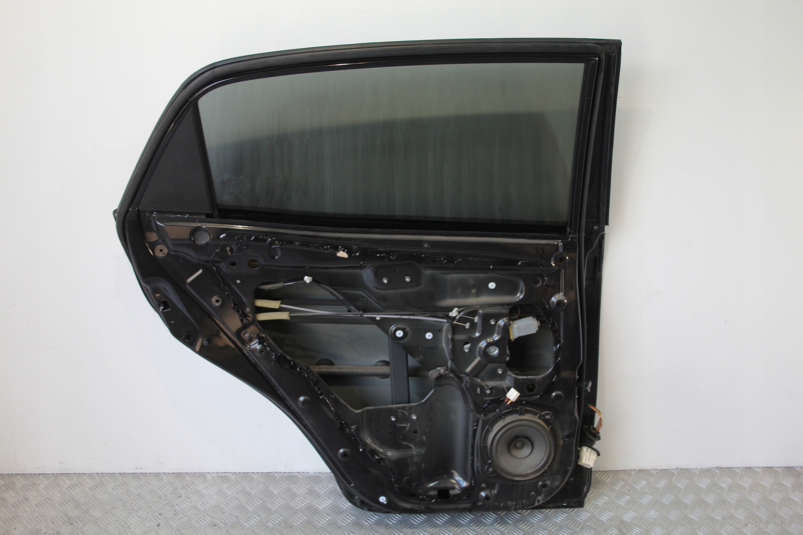 door left rear part rear. SSANGYONG KORANDO III 3