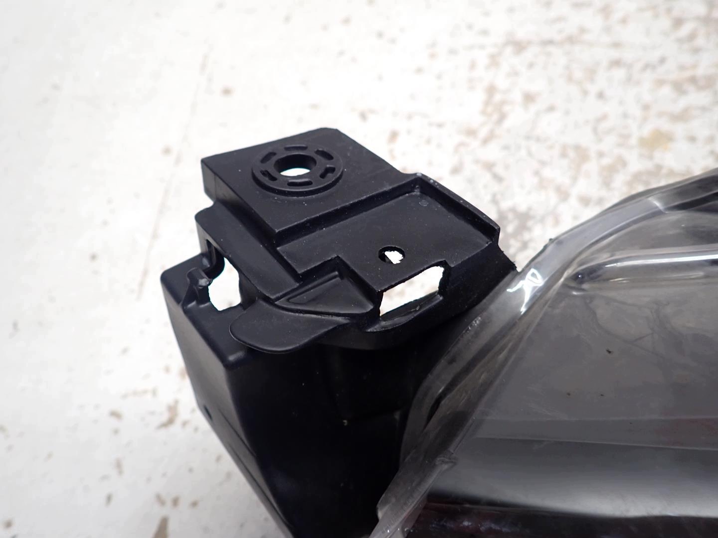 licht vorne vorne links MAZDA 2 DJ 2014