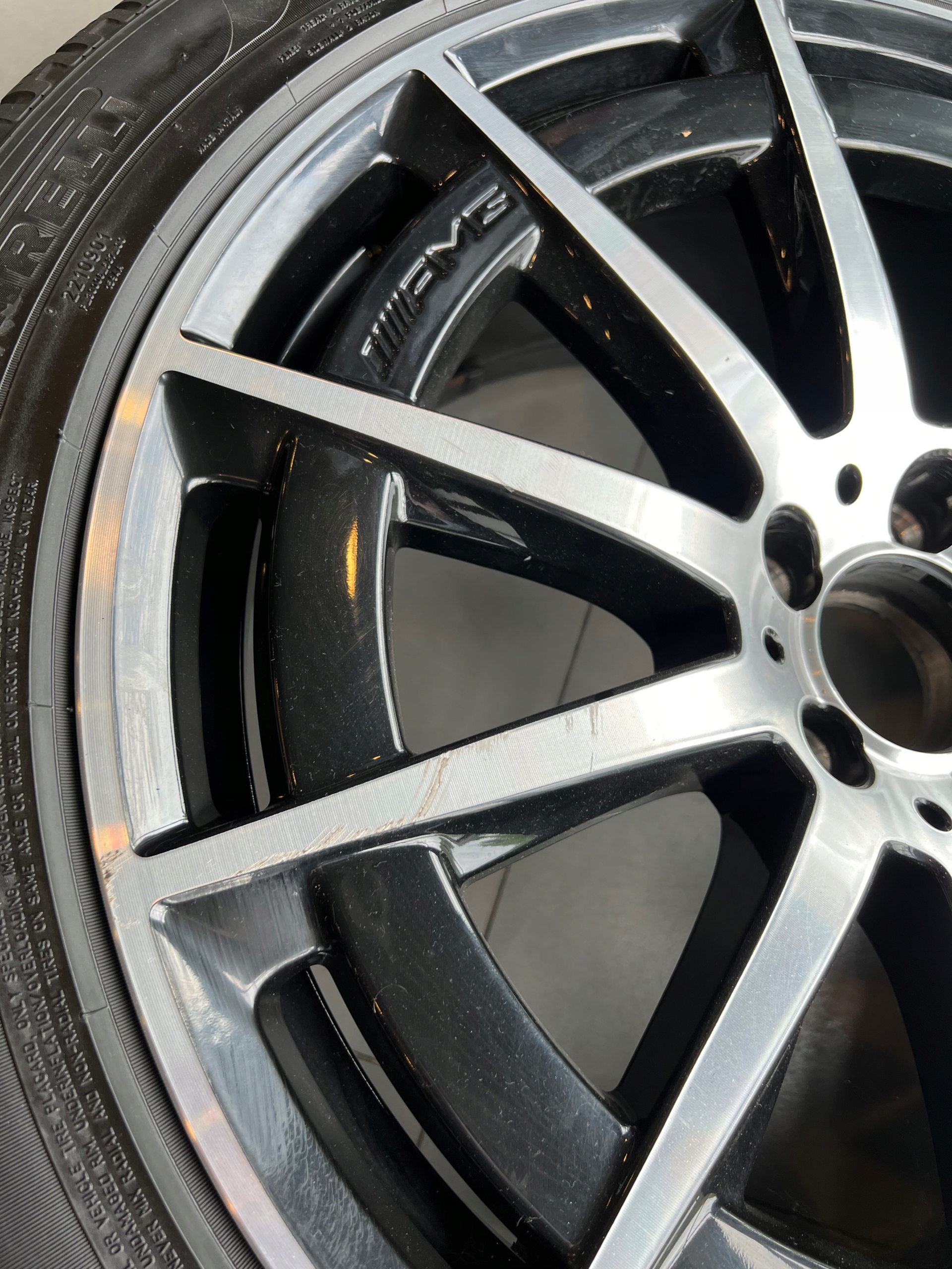 MERCEDES - BENZ EQC komplet kół Szerokość opony 235 mm