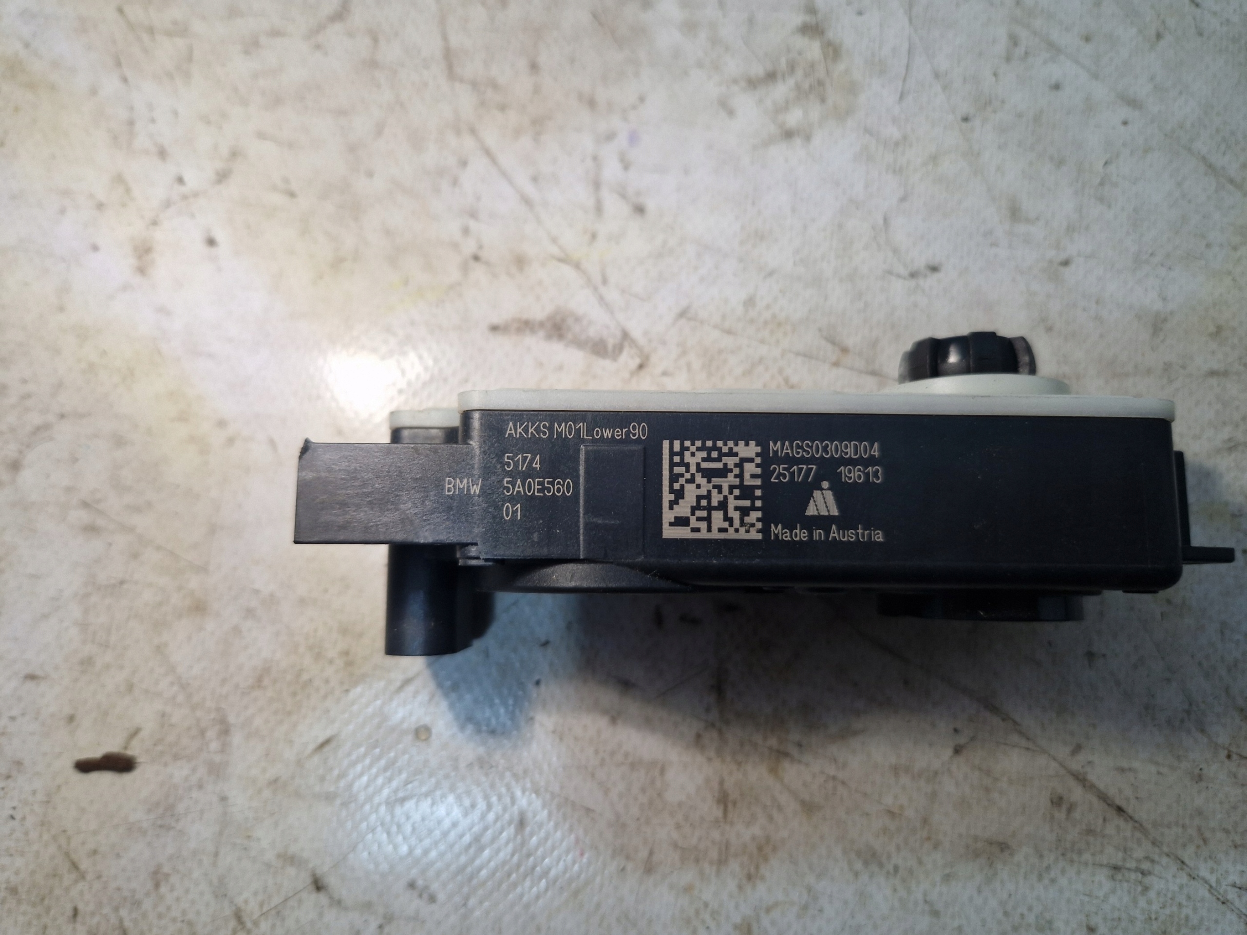 mini motor ZALUZJI ROLETY BMW 5A0E560