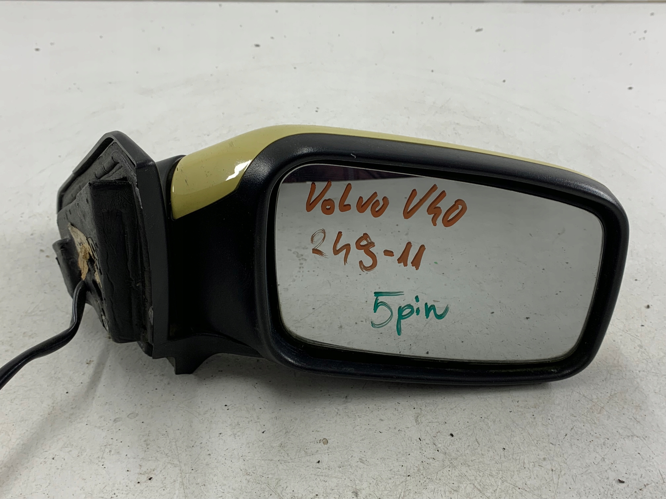 VOLVO V40 and mirror right 5 PIN 248-11 ZOLTE