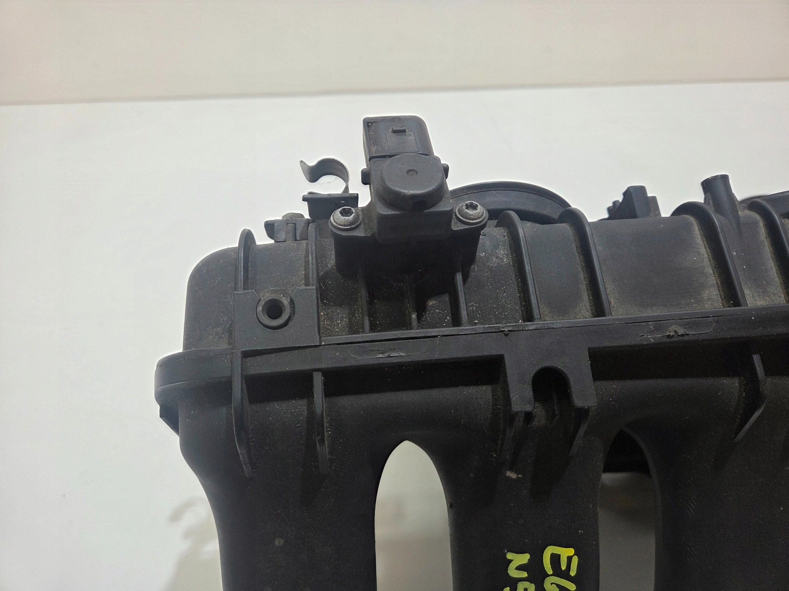 sacie potrubie BMW E60 E61 N53B30A