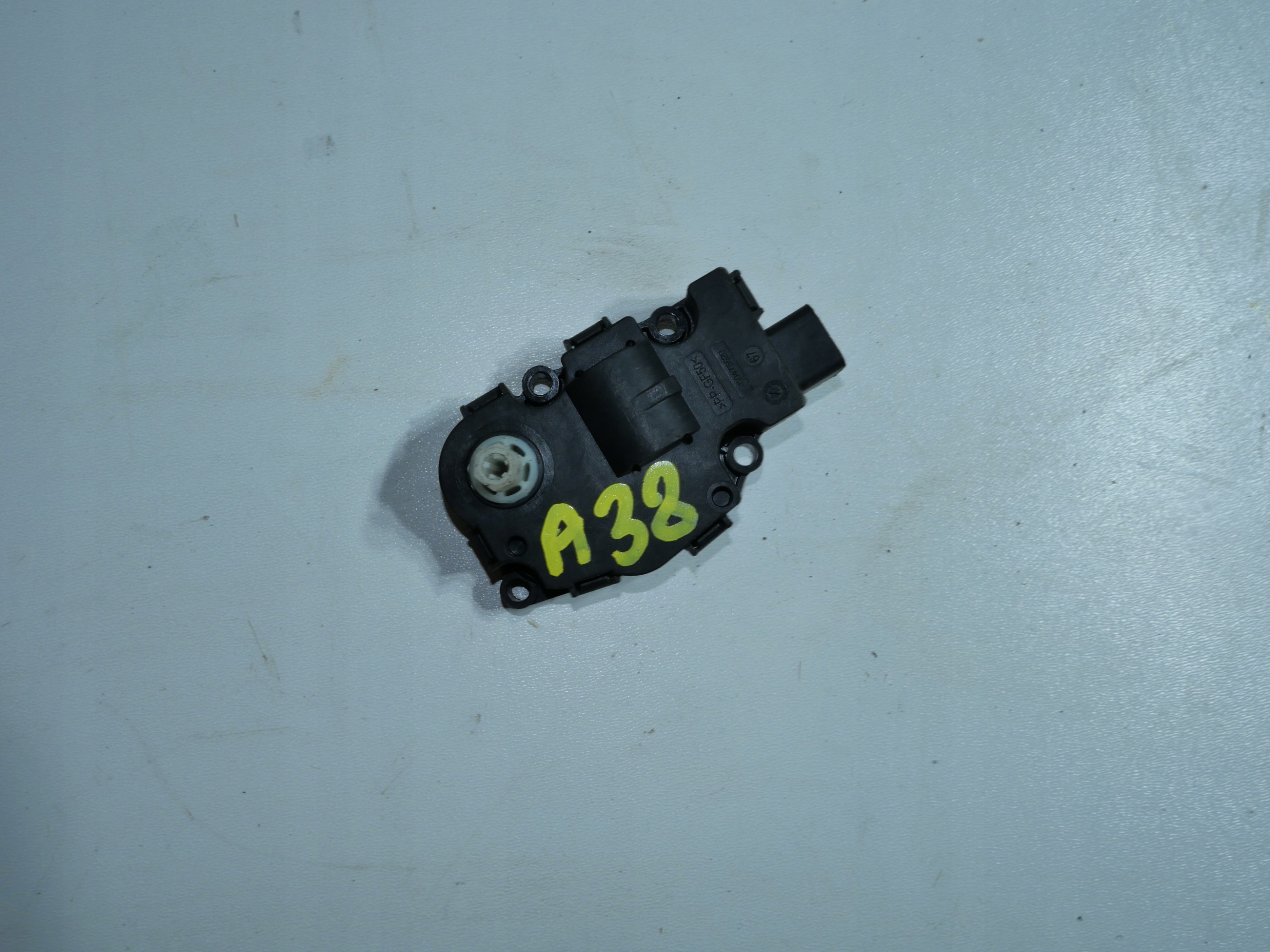 aircon recirculation flap motor AUDI A4 B8 A5 8T Q5 K9749007