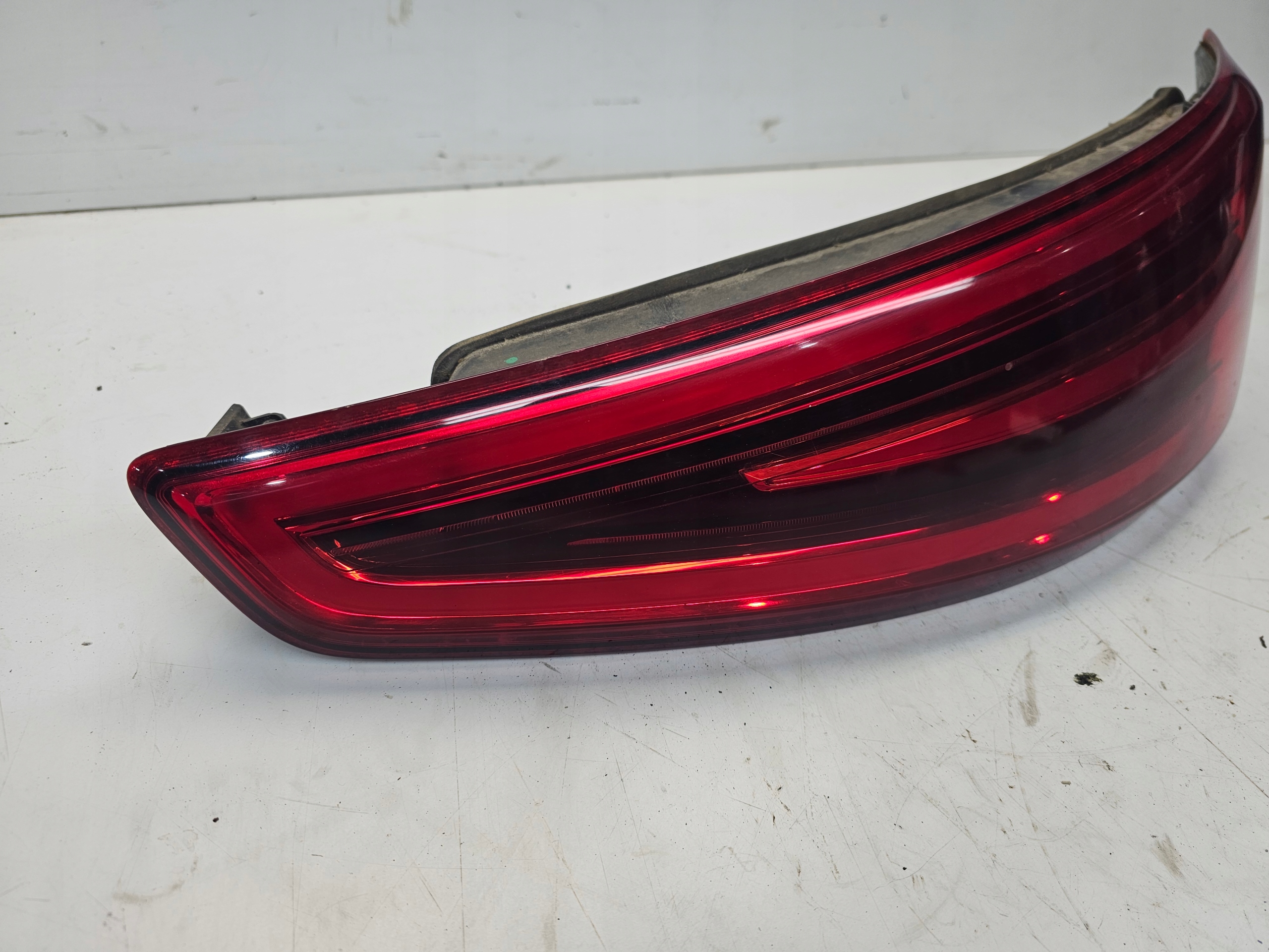 light LED right rear part AUDI Q3 8U 8U0945094A original