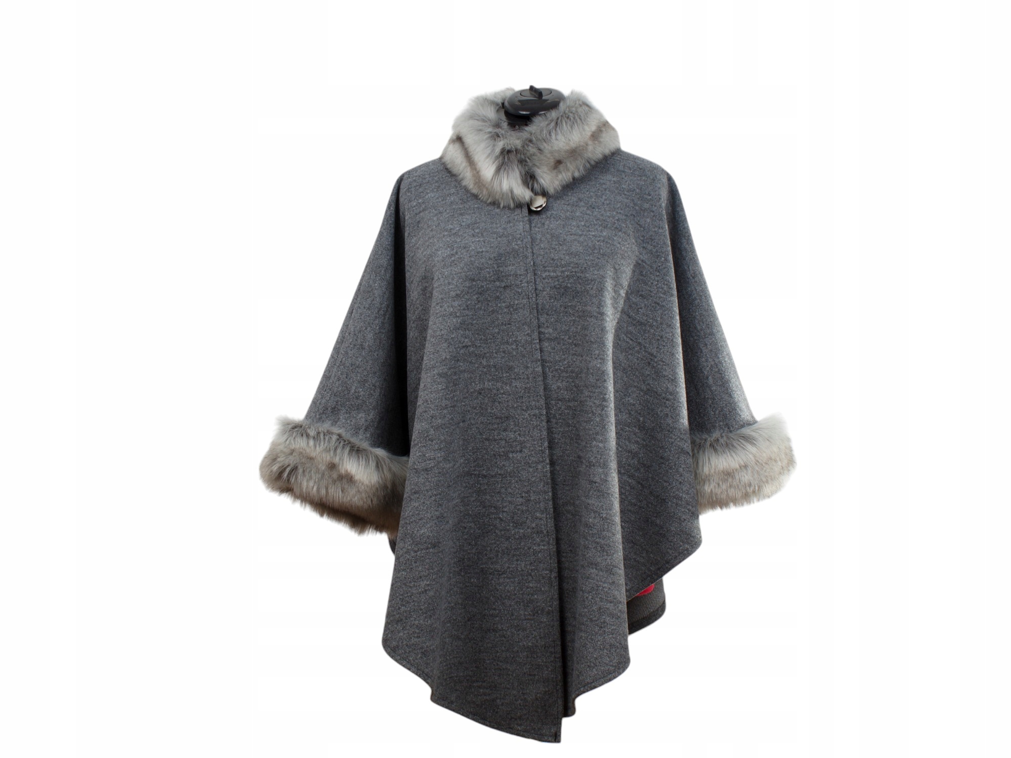 Dámské pončo s kožešinou – límec a rukávy v luxusním stylu