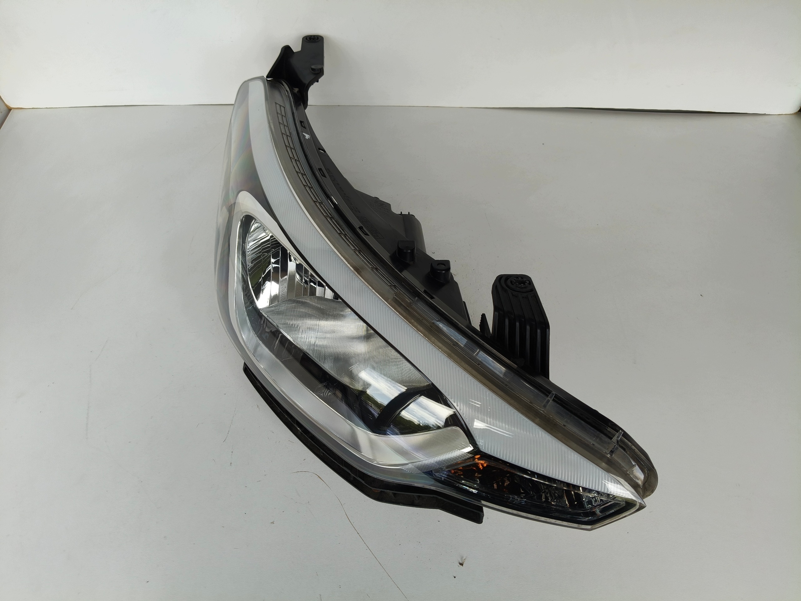 light right REFLEKTOR HYUNDAI I20 II 14