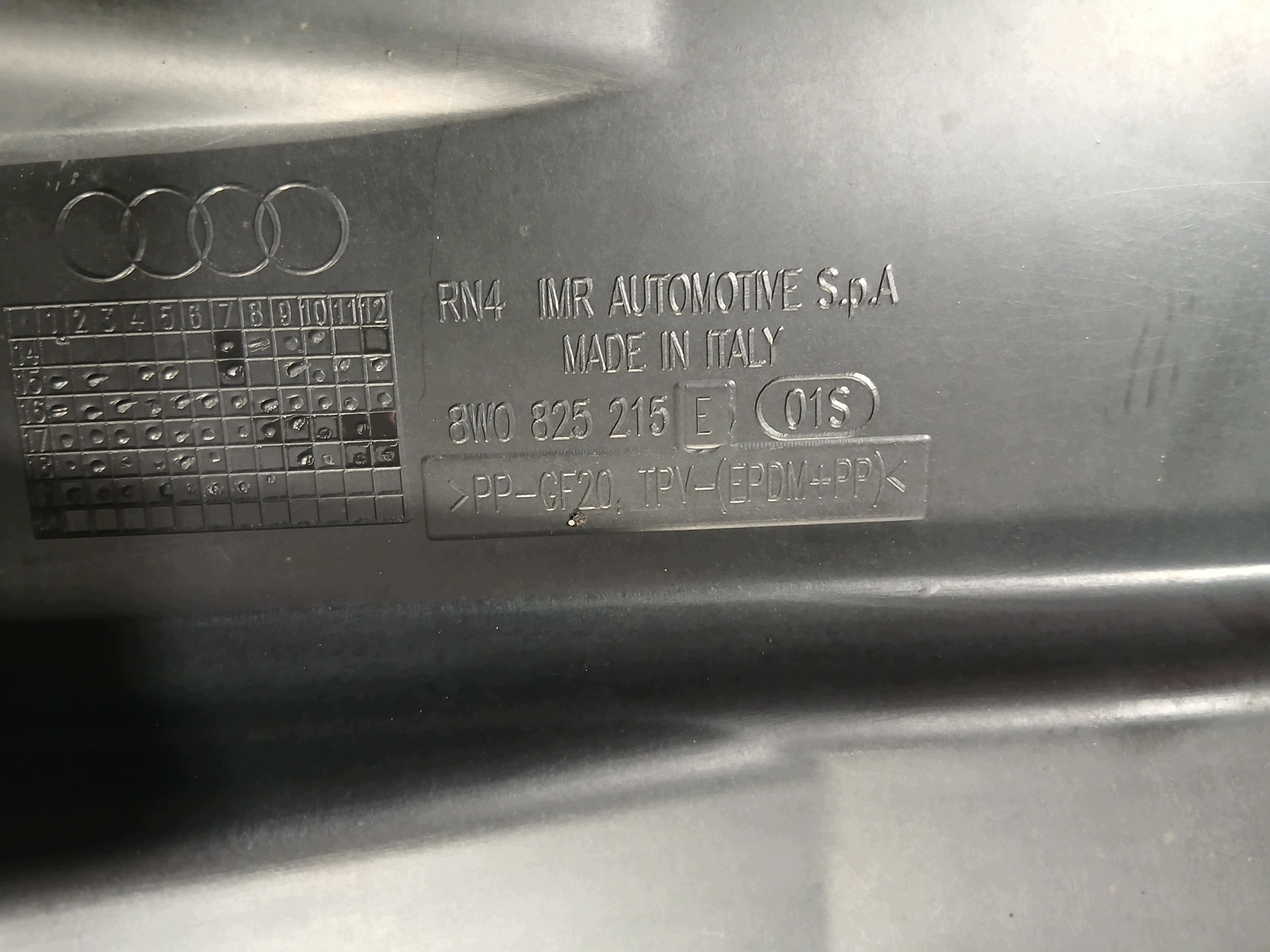 AUDI A4 B9 LIFT cover chassis left rear part 8W0825215E