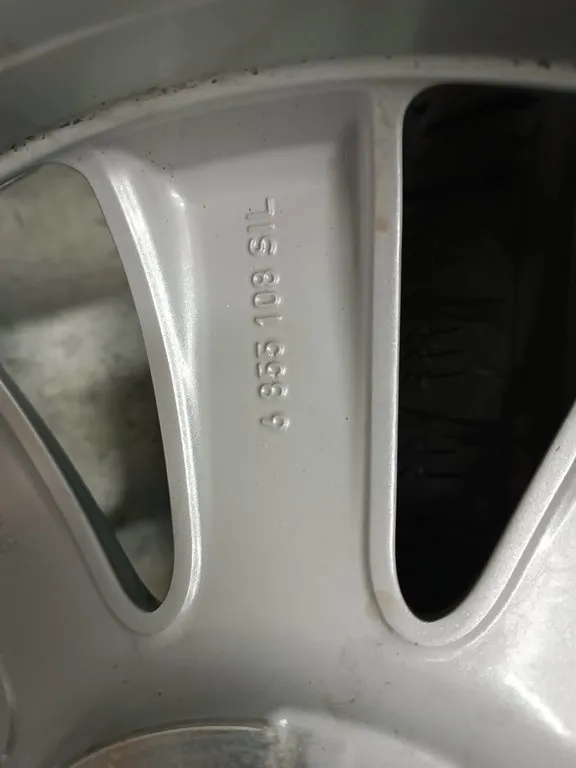 Mini One F56 F55 FELGI Z OPONAMI ZIMA 205/45R17 Liczba felg w ofercie 1 szt.