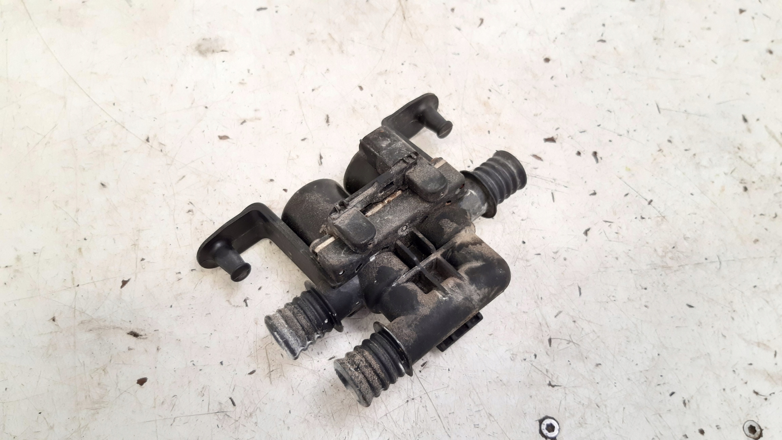 elektroventil vode 6931708 BMW E61 525i