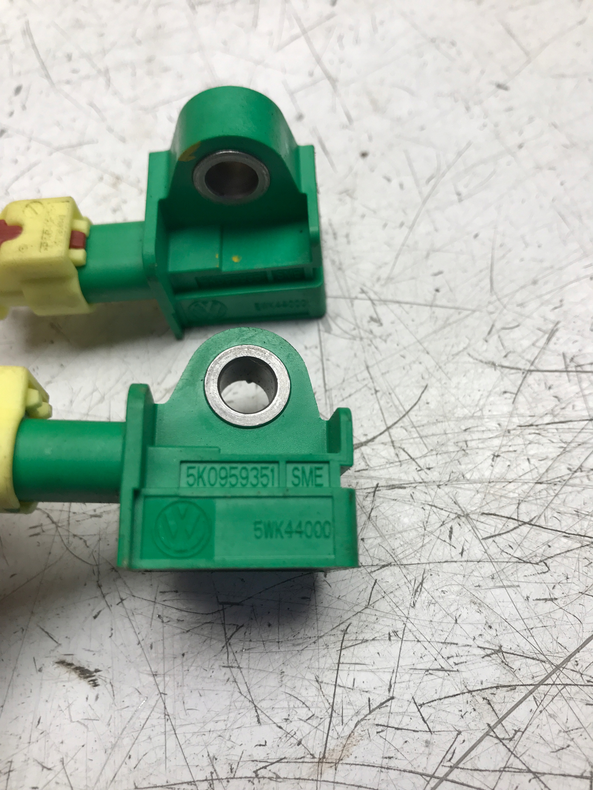 Sensor SENSOR Beschleunigungs- VW SKODA AUDI 5K0959351