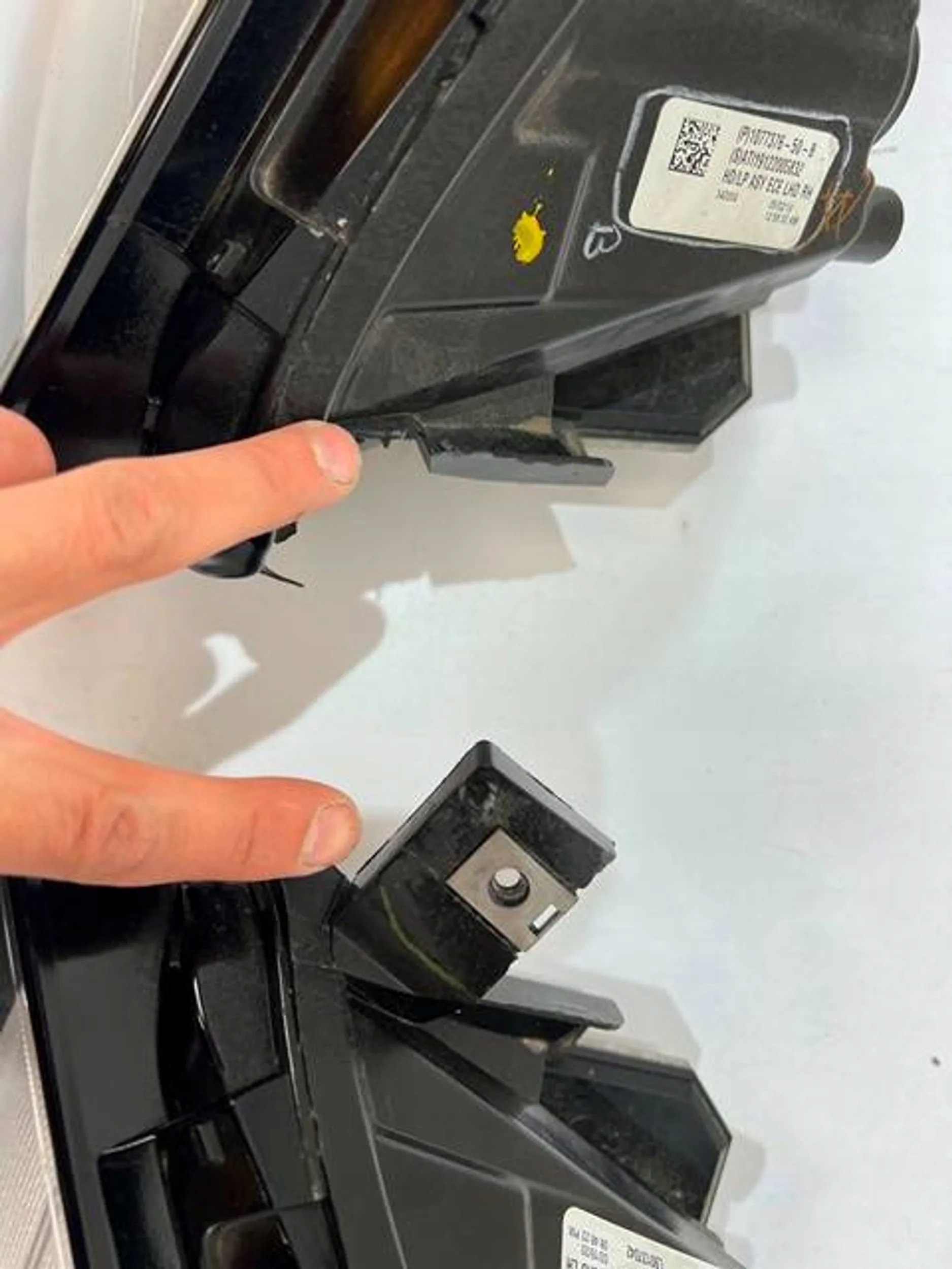 TESLA MODEL 3 III 17-20 LAMPA FULL LED L+P PRZÓD Producent części Tesla