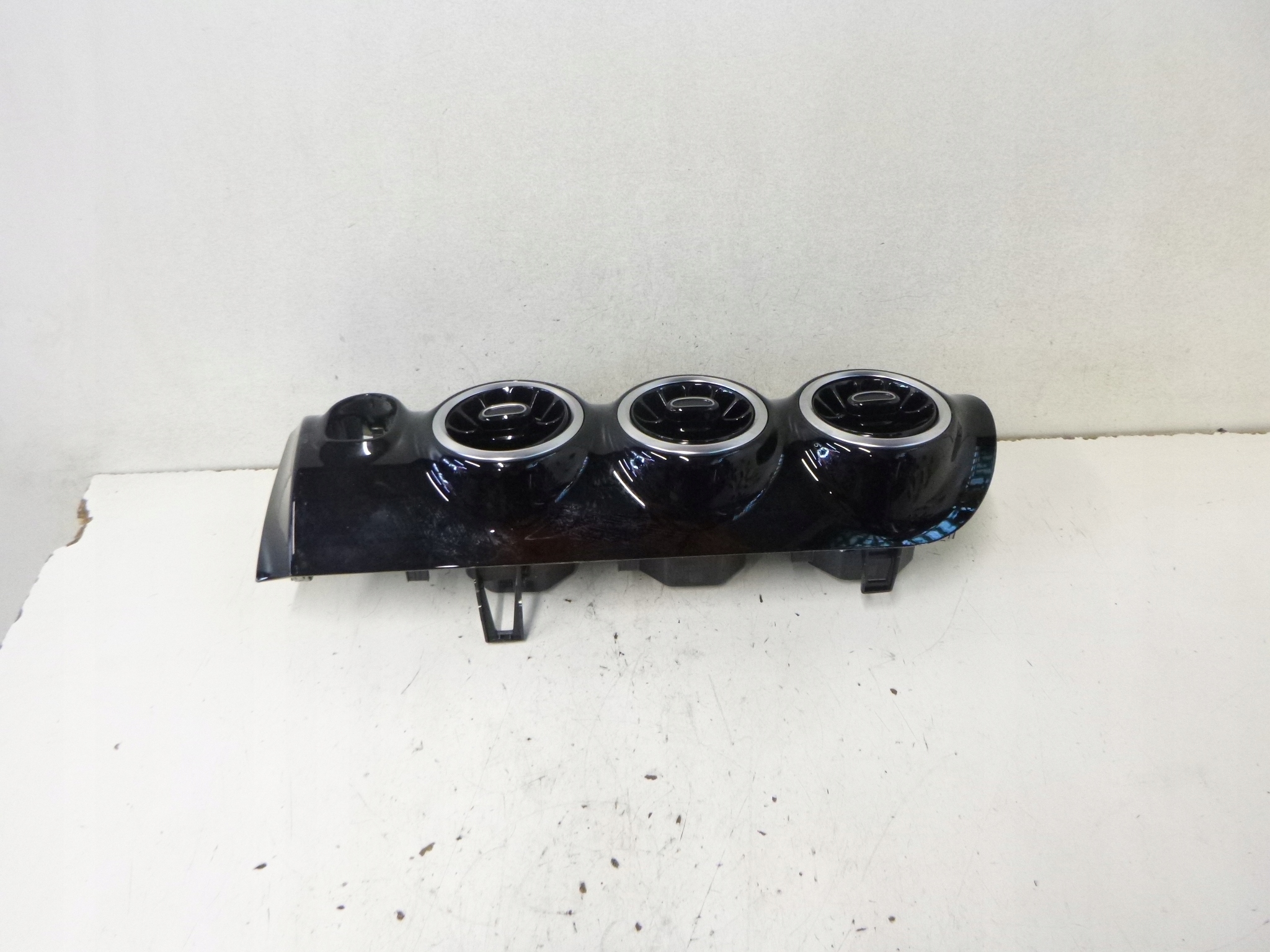 grid air conditioning devices Dekor Mercedes W177 2020r.
