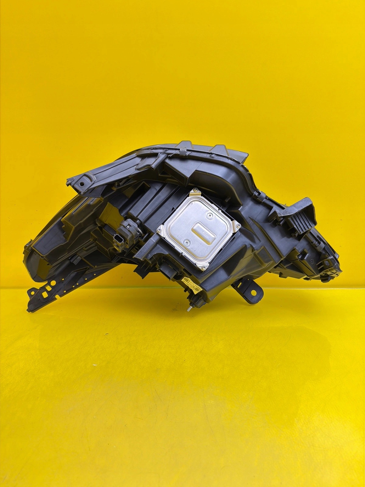 light right front Renault Clio V Full Led 260100902R