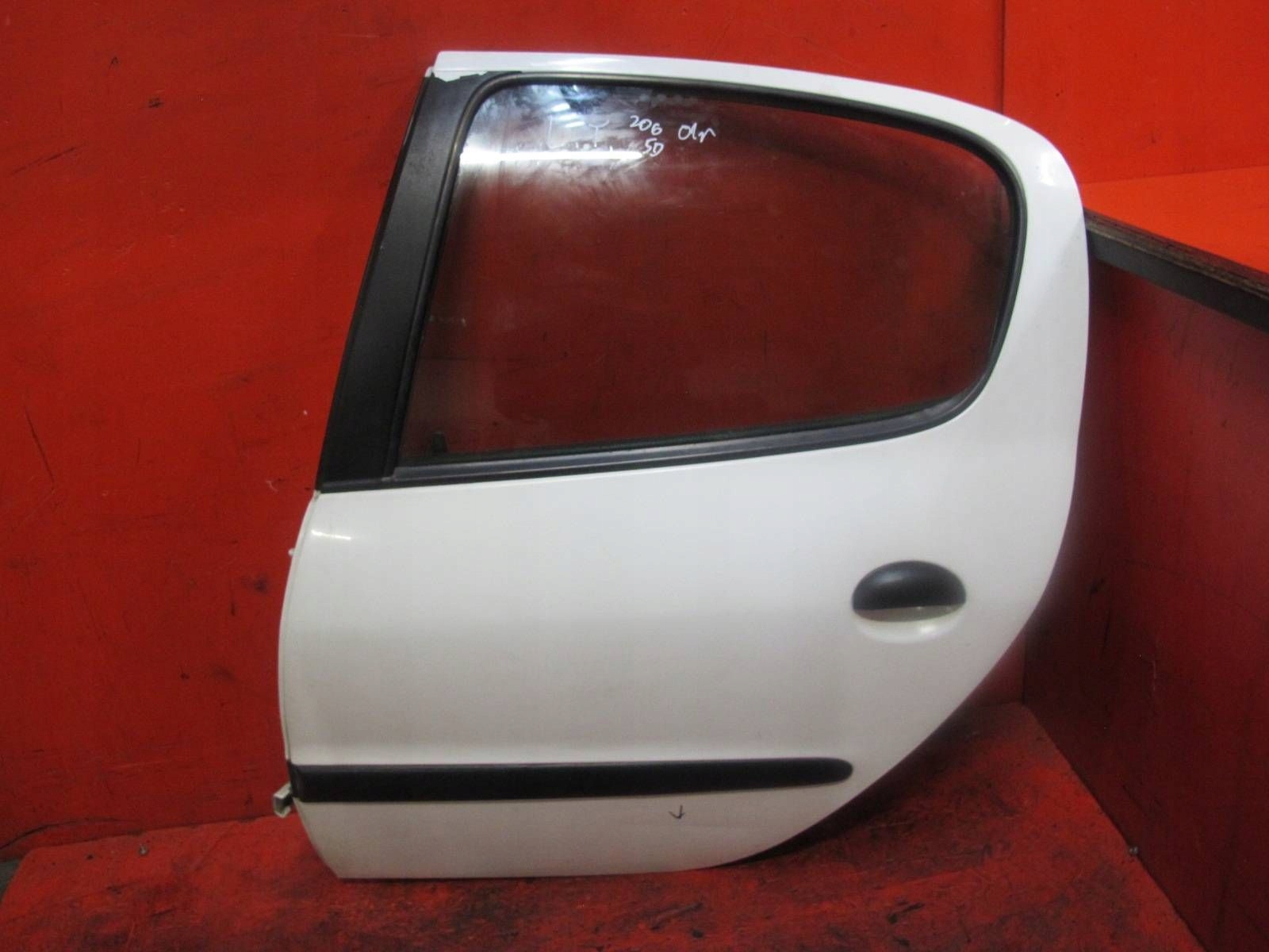 PEUGEOT 206 HB door left rear part rear. BIALE