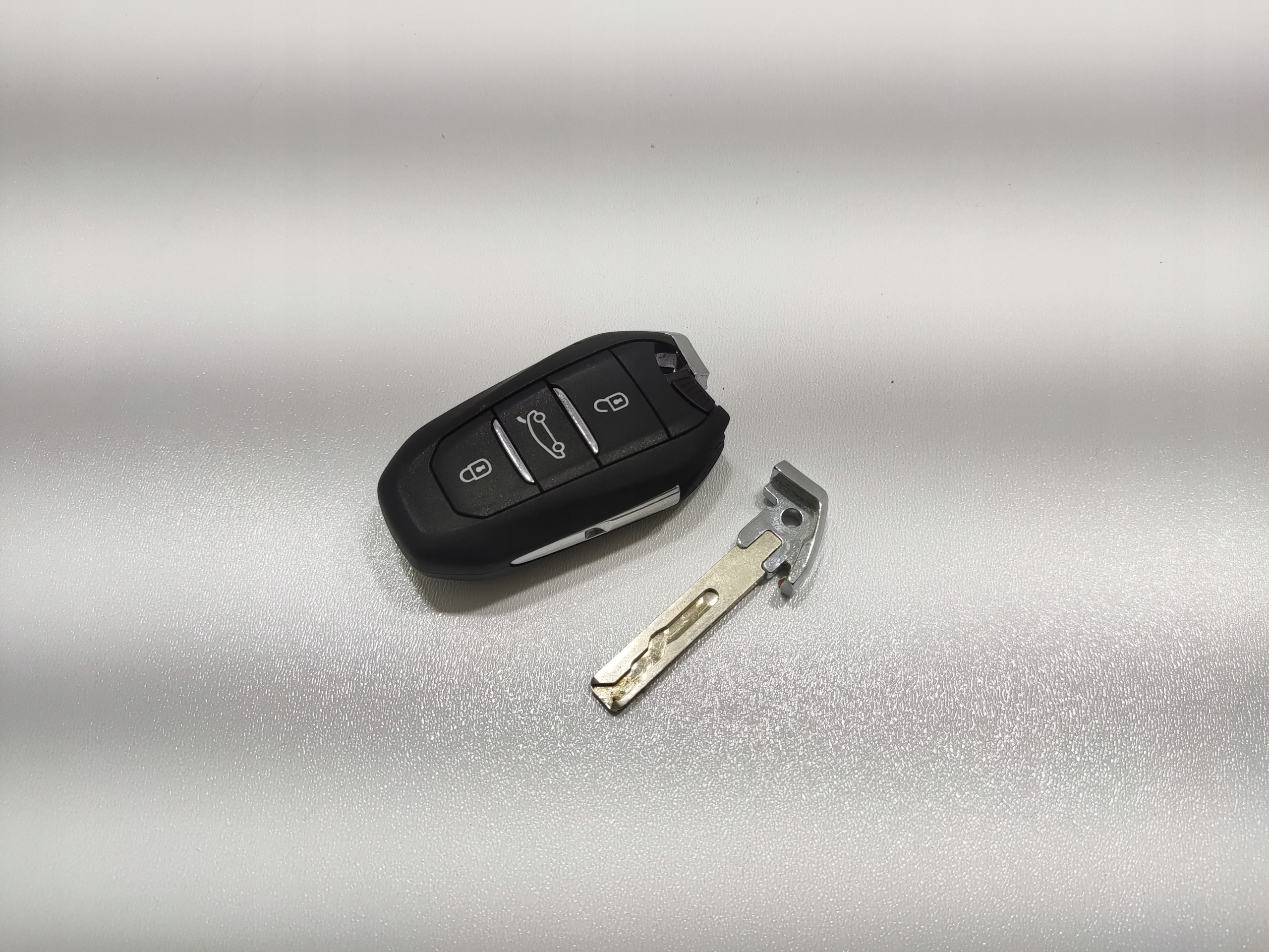 klíček PILOT obal OPEL CORSA E-CORSA F 9833213280 2019-2024