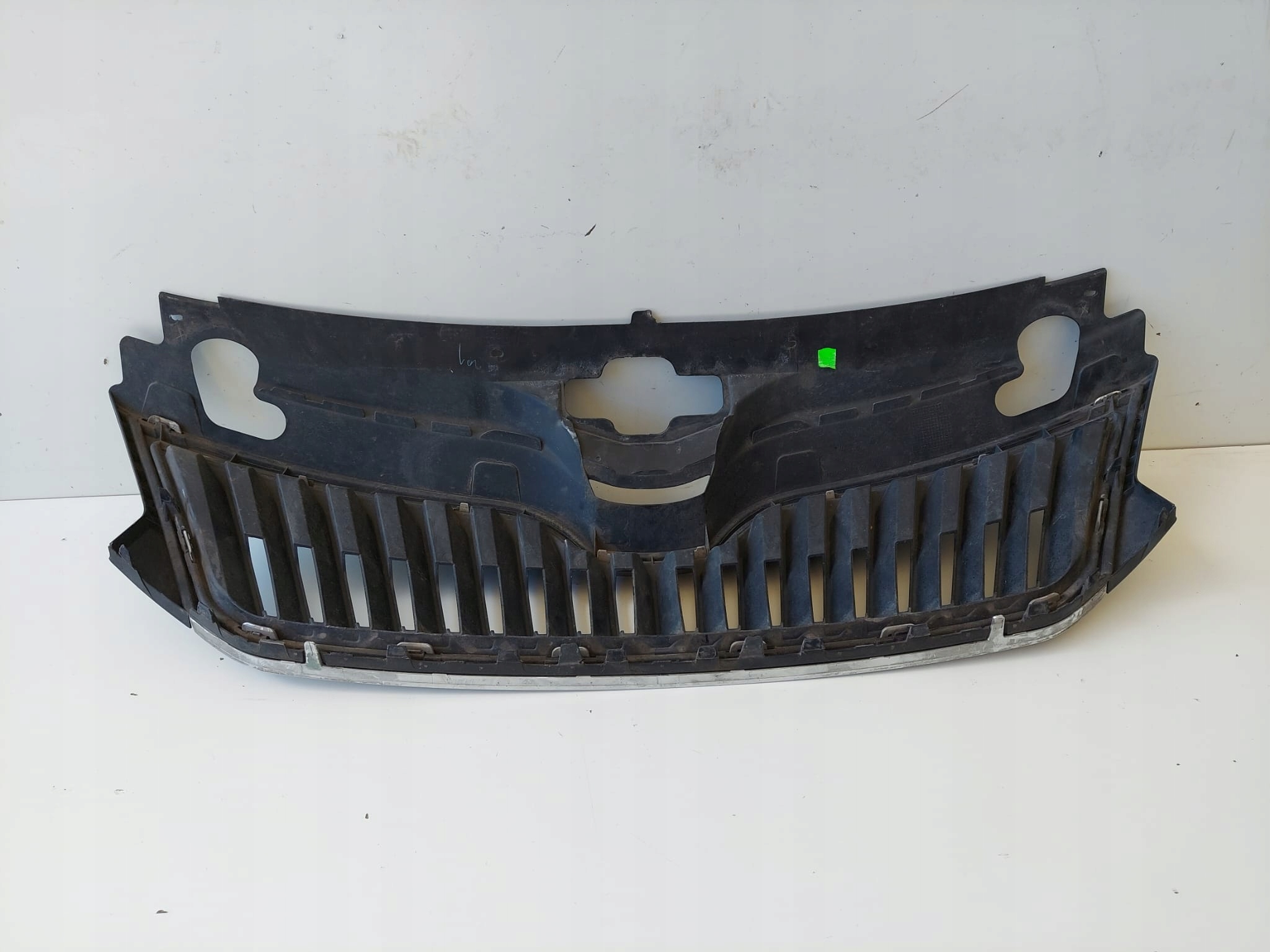 Skoda Rapid Roomster 5J Kühlergrill FRONTGRILL Kühlergitter 5JA853668 - Thumbnail 3