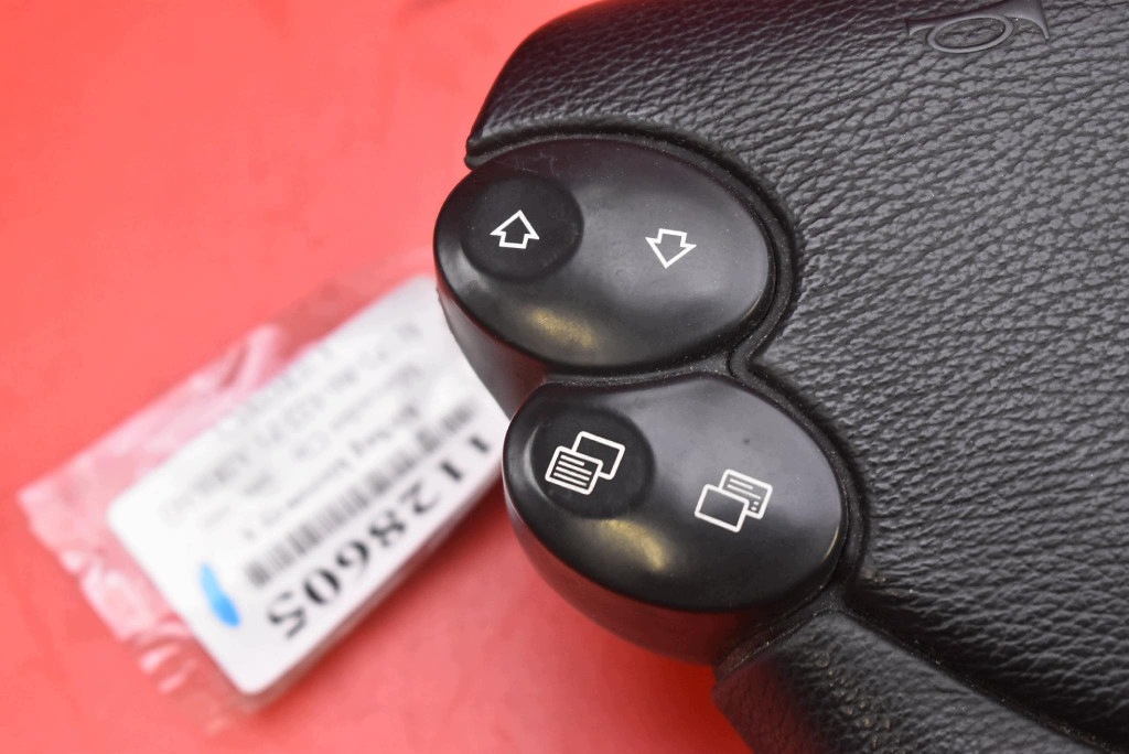 airbag driver´s MERCEDES CLS C219 04-08