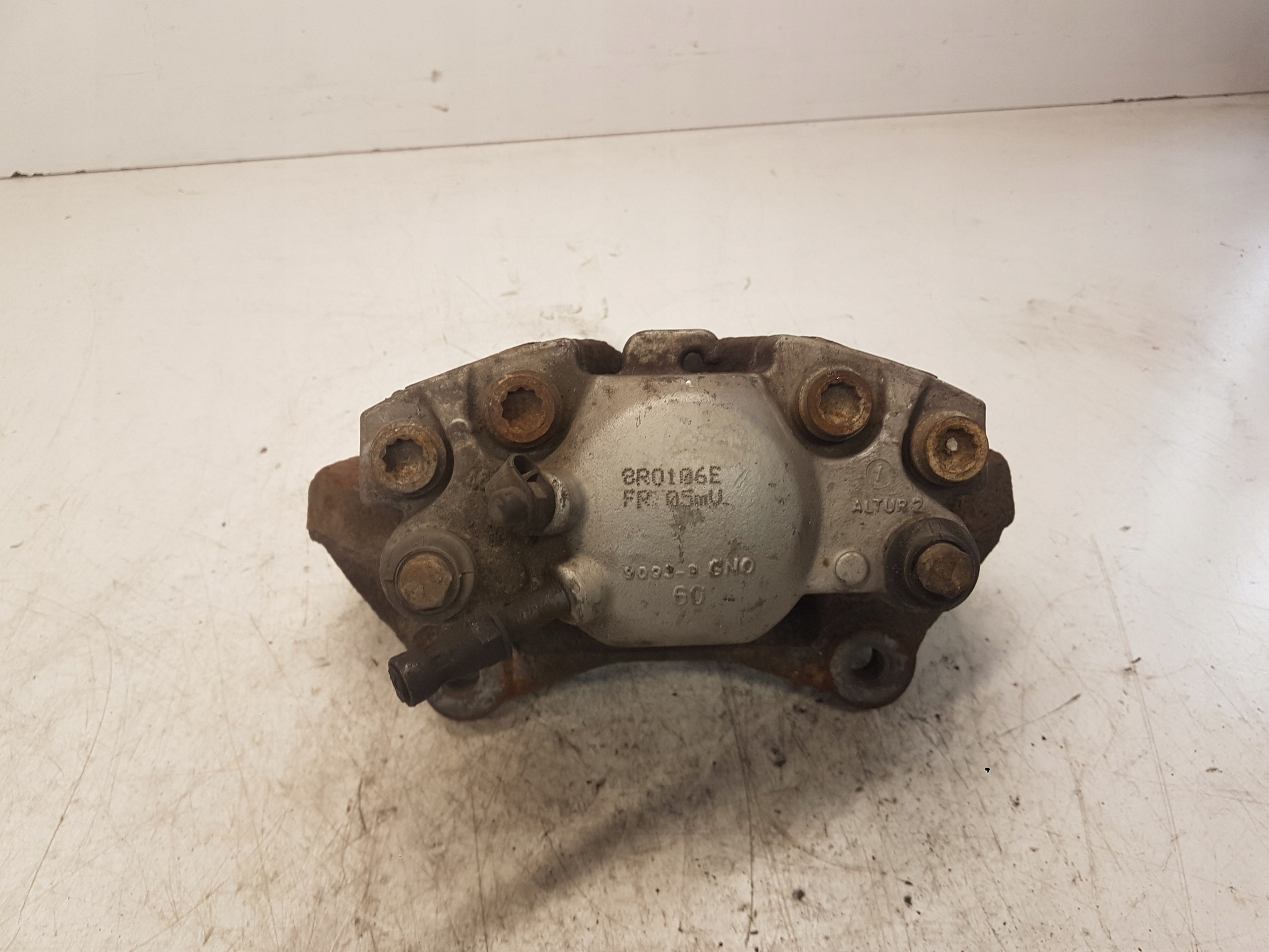 caliper brake right front AUDI Q5 A5 8R0106E
