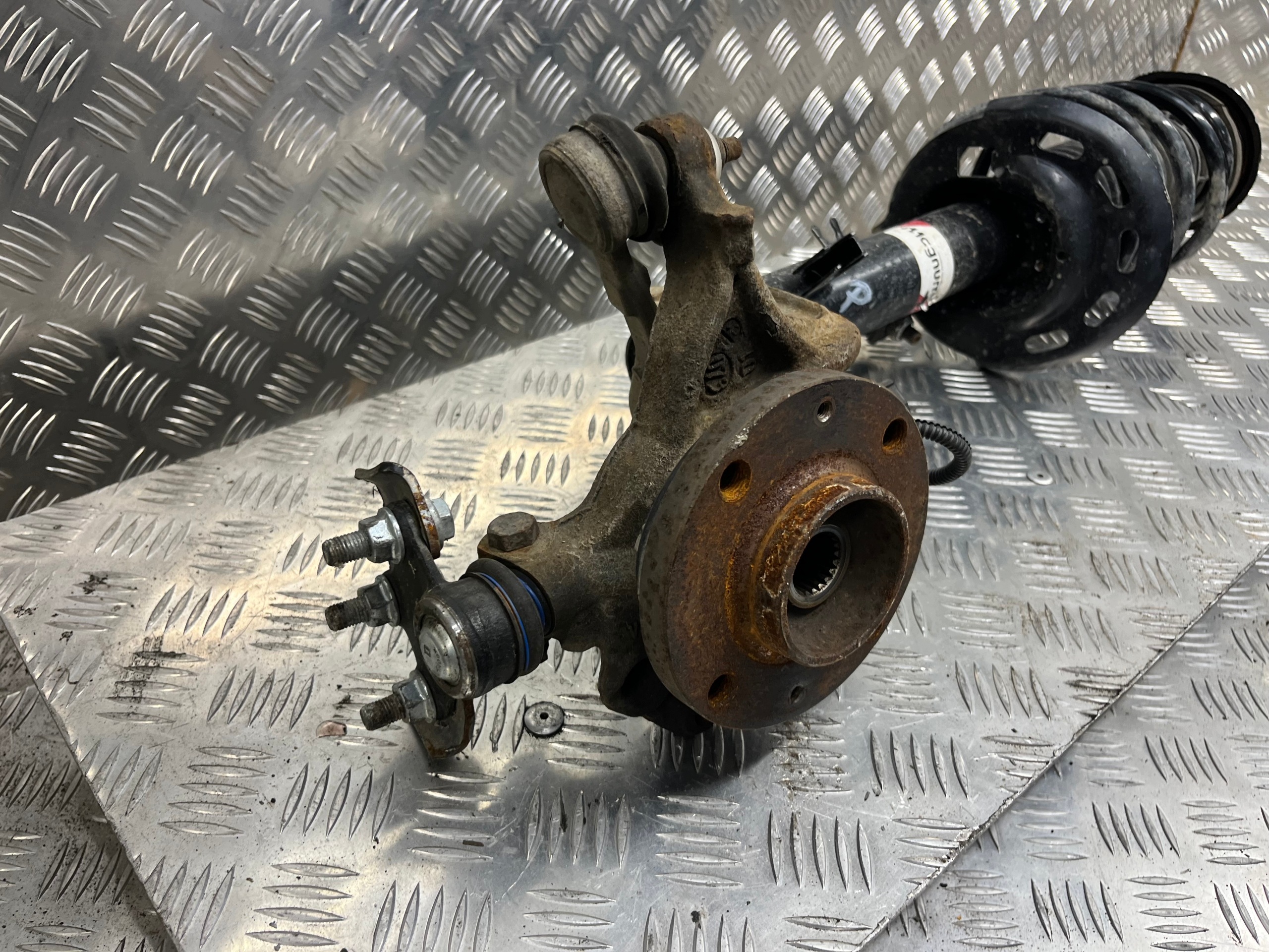 MCPERSON swing right front front PEUGEOT 208