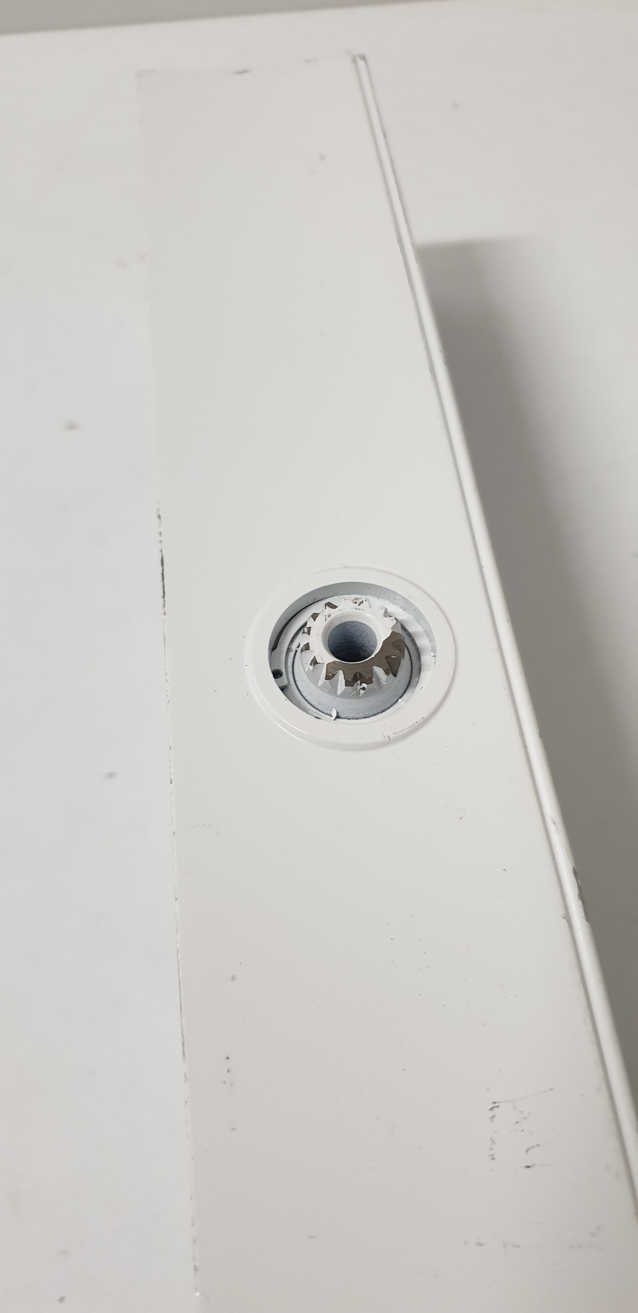 SAMOZAMYKACZ DO DRZWI BURG-WACHTER TS 2000V Materiał wykonania stal