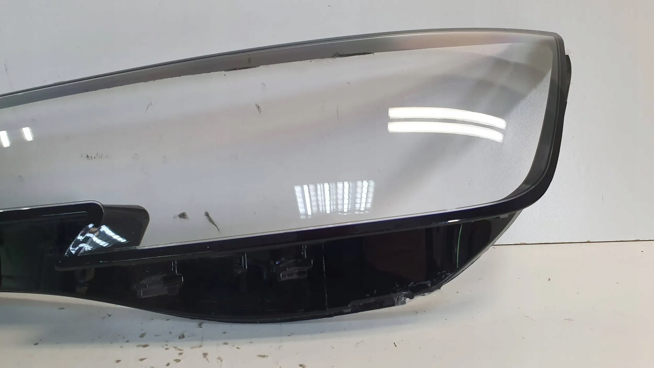 Klosz lights left Audi A4 B9 15