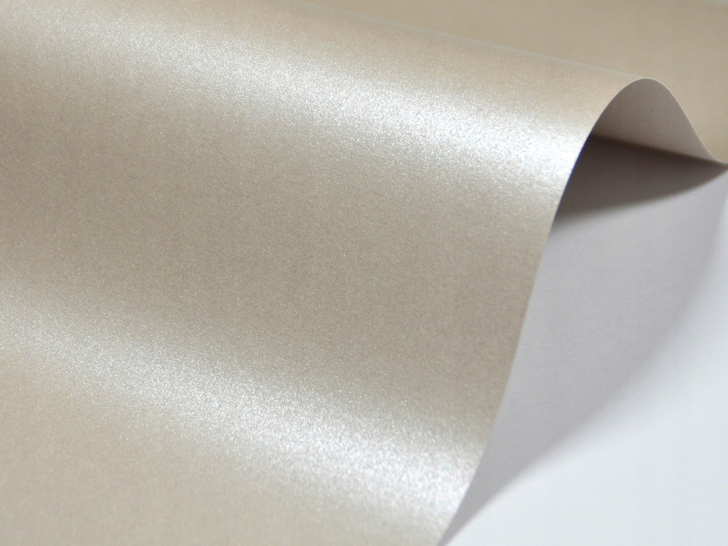 

Papier metalizowany Majestic Sand 250g A4 20ark.