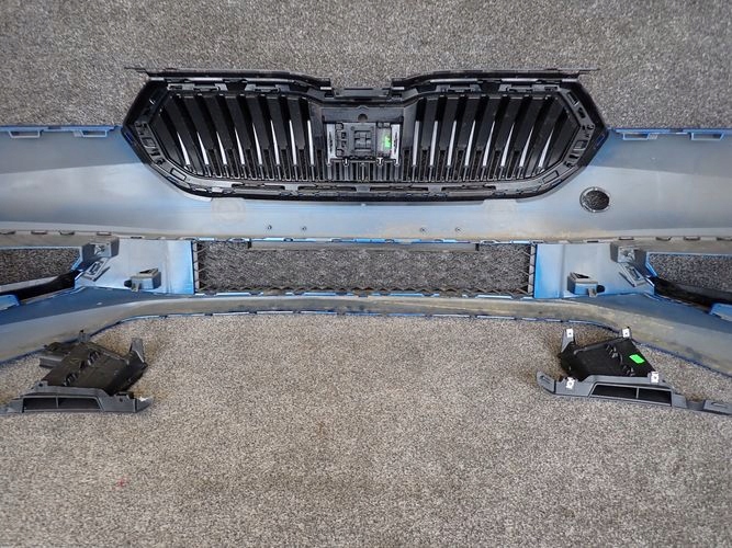 SKODA FABIA IV FRONTSTOSSSTANGE VORNE AIR LUFT
